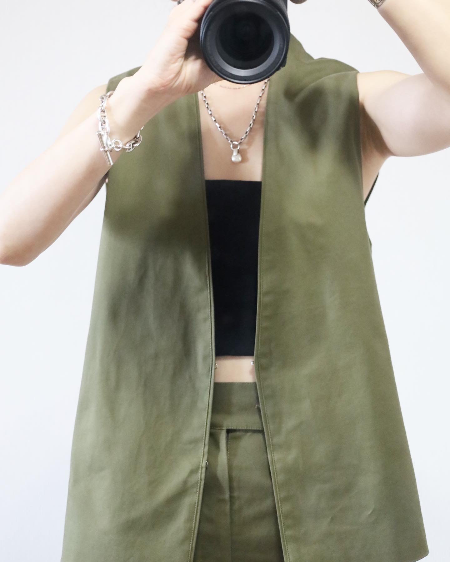 HOWIE 2WAY PINS VEST(Khaki)