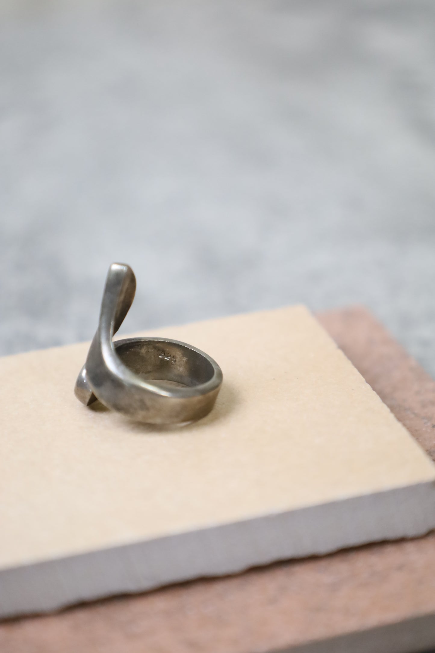 17 / SILVER Ring