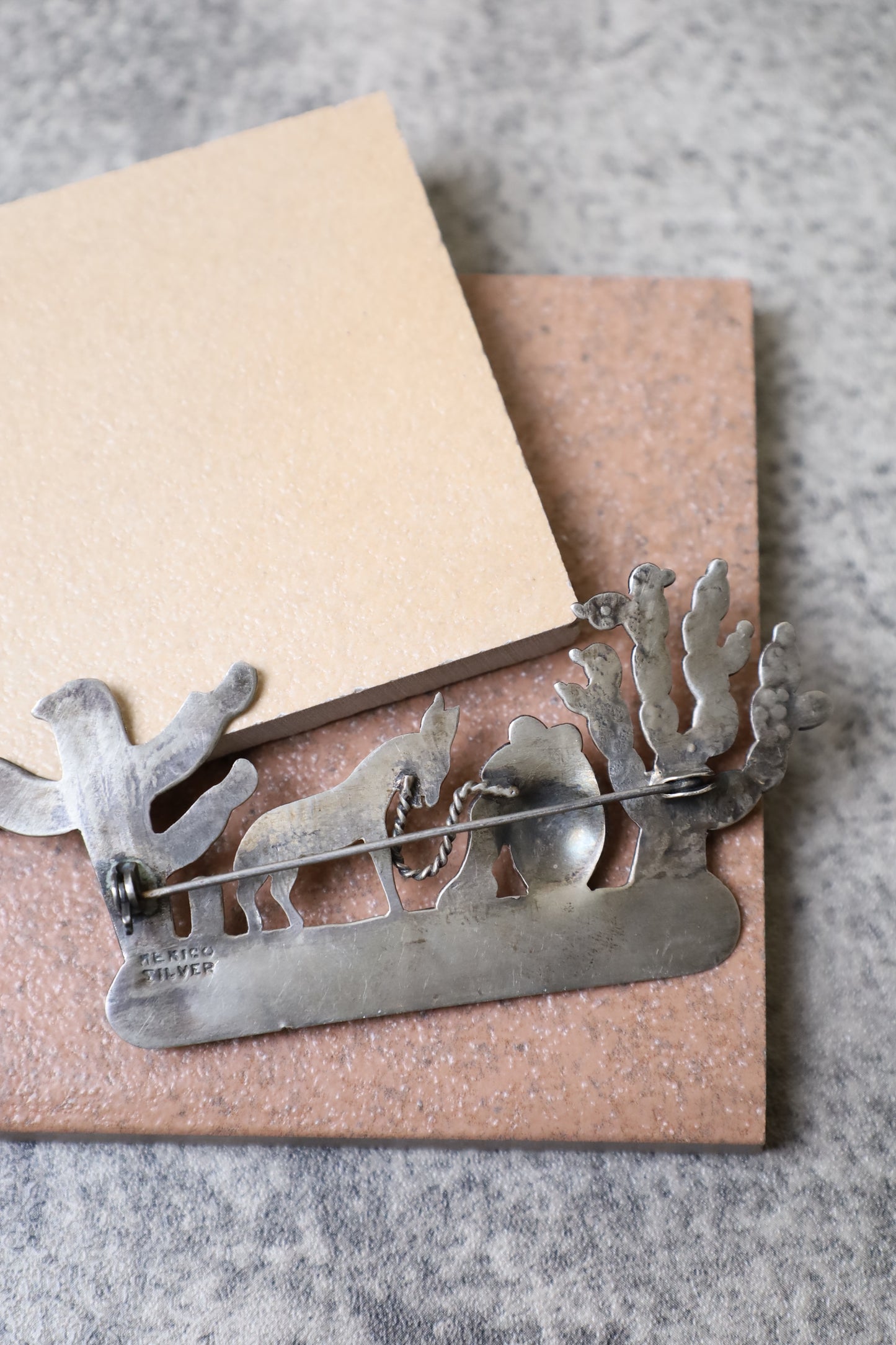 326 /NOMAD MIXICAN SILVER BROOCH