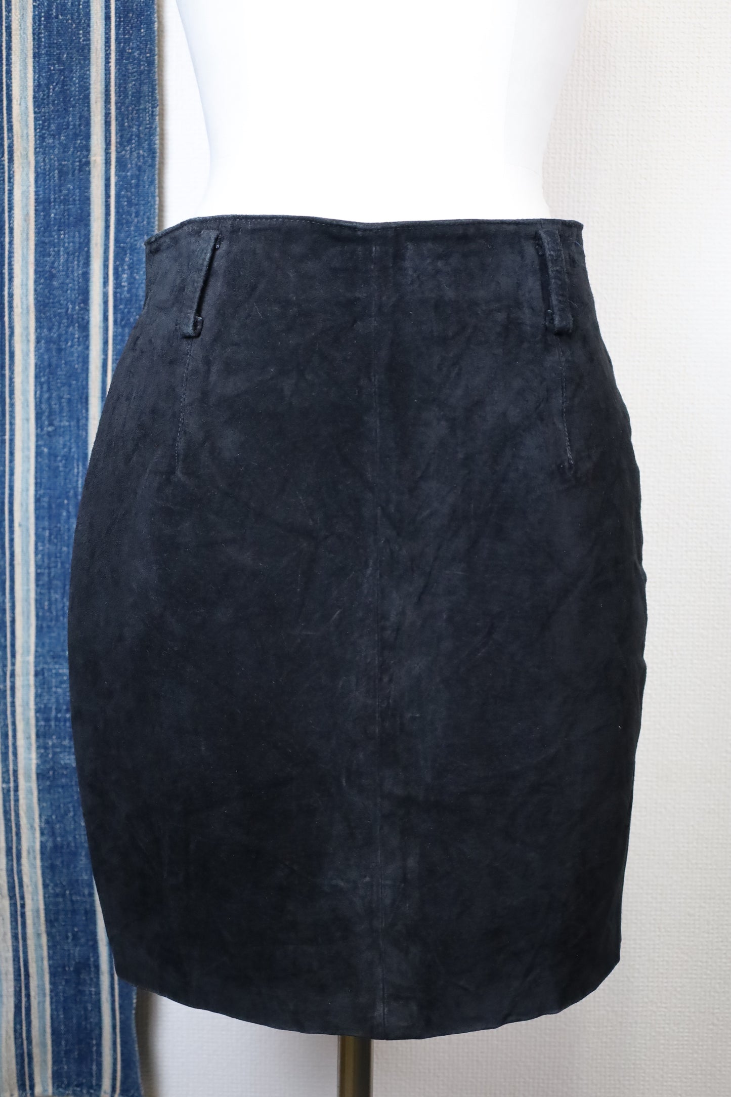 B181 / 1990's EXPRESS Geniune leather skirt