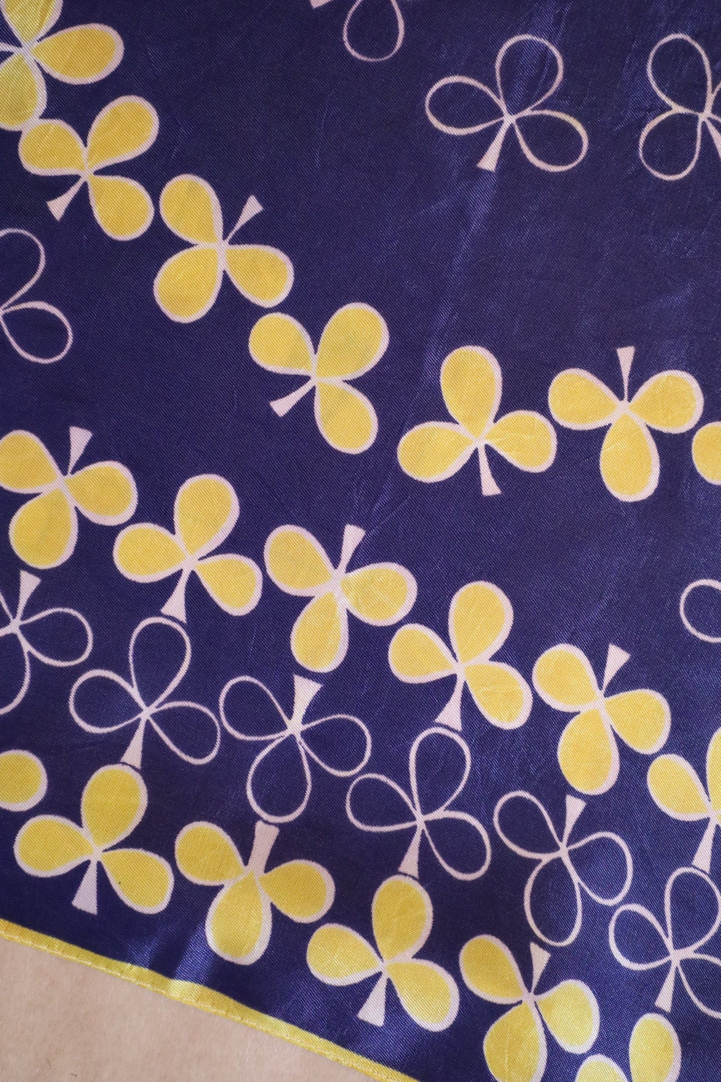 4 / USED scarf
