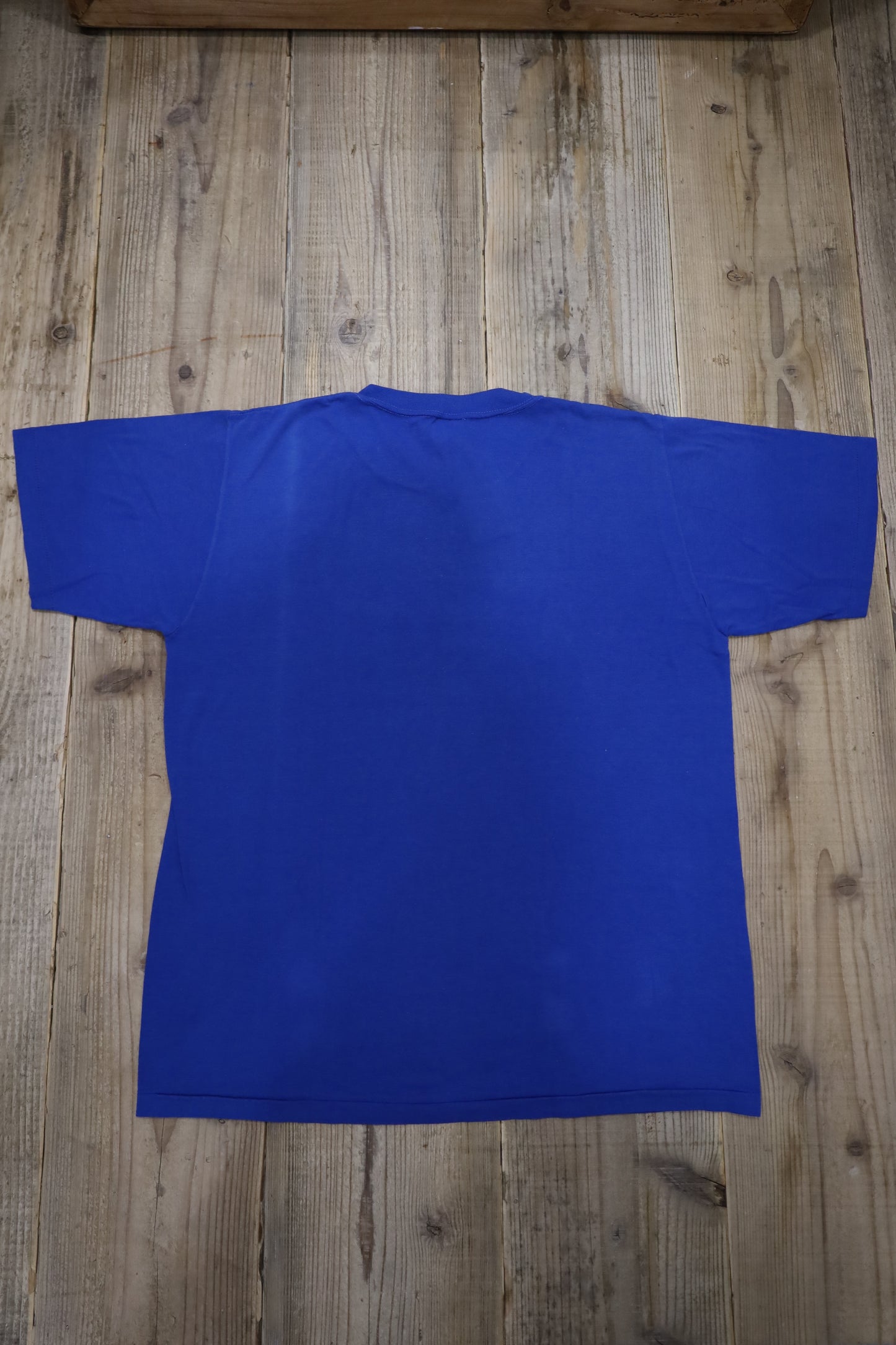 E348 / 1980's Sports wear print tee