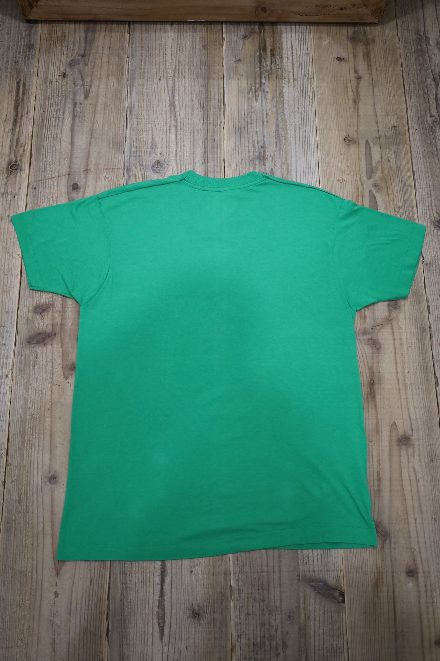 E398 / 1990'sSCREEN STARS print tee