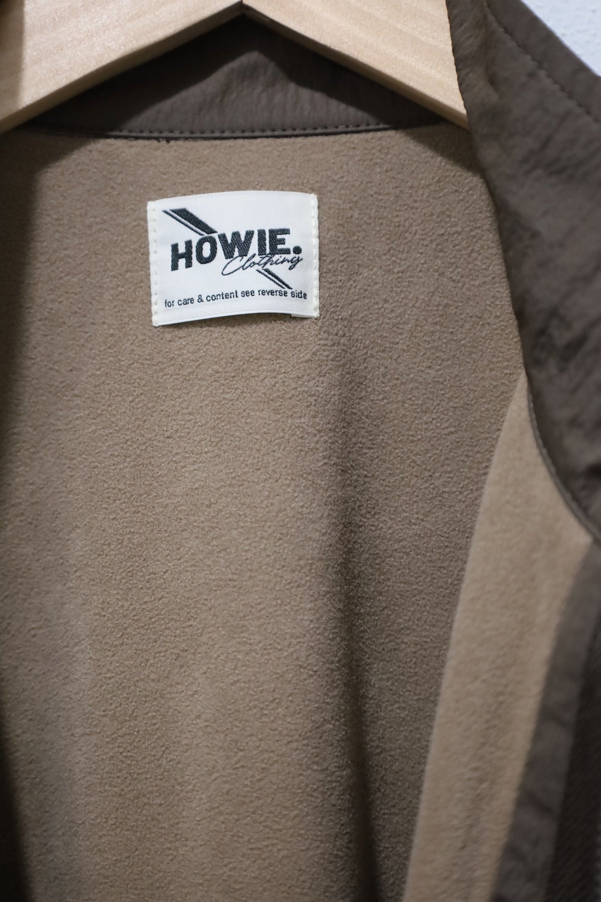 HOWIE nylon stand coat (brown)