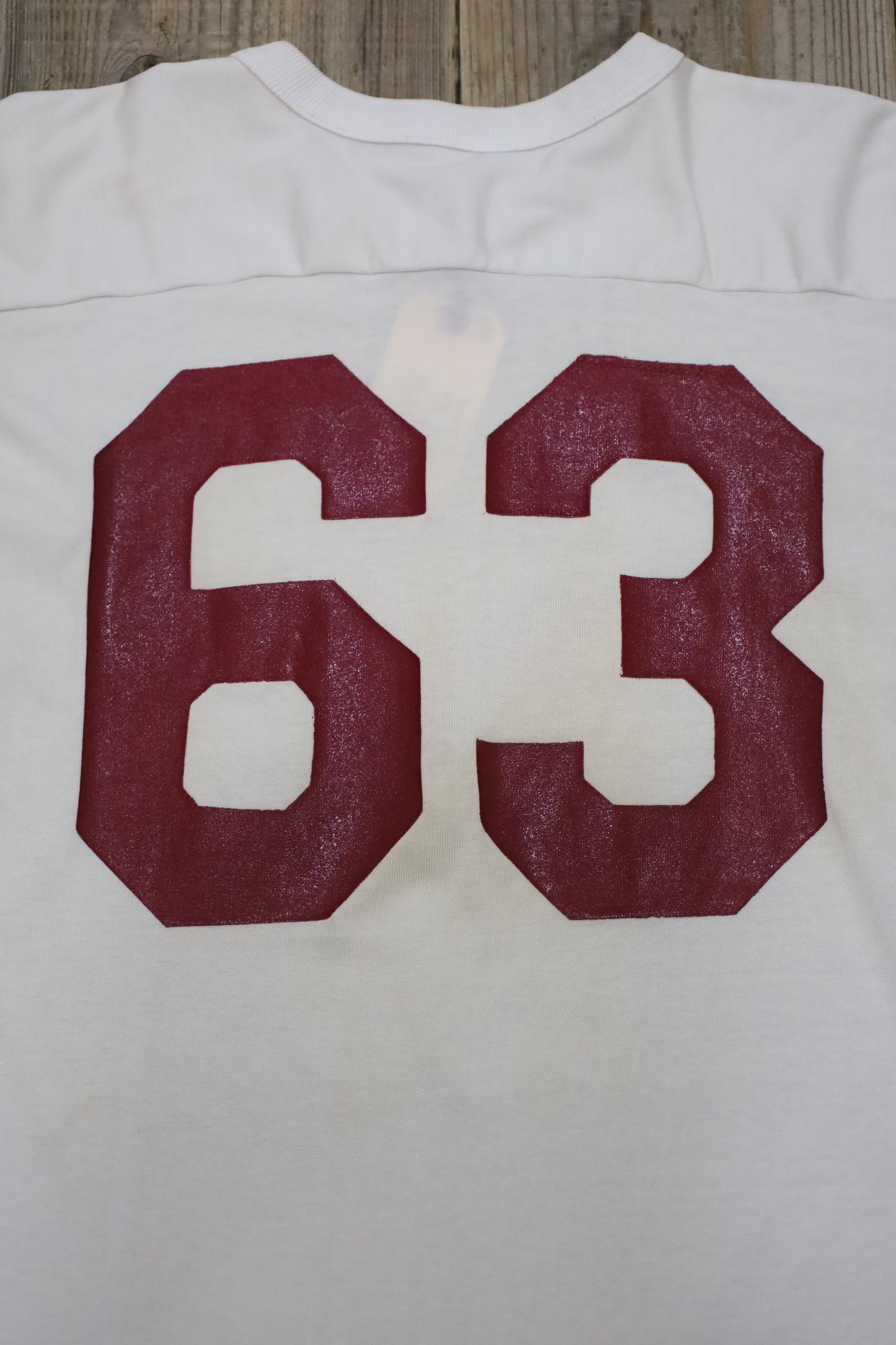 E783 / 1970's champion football tee