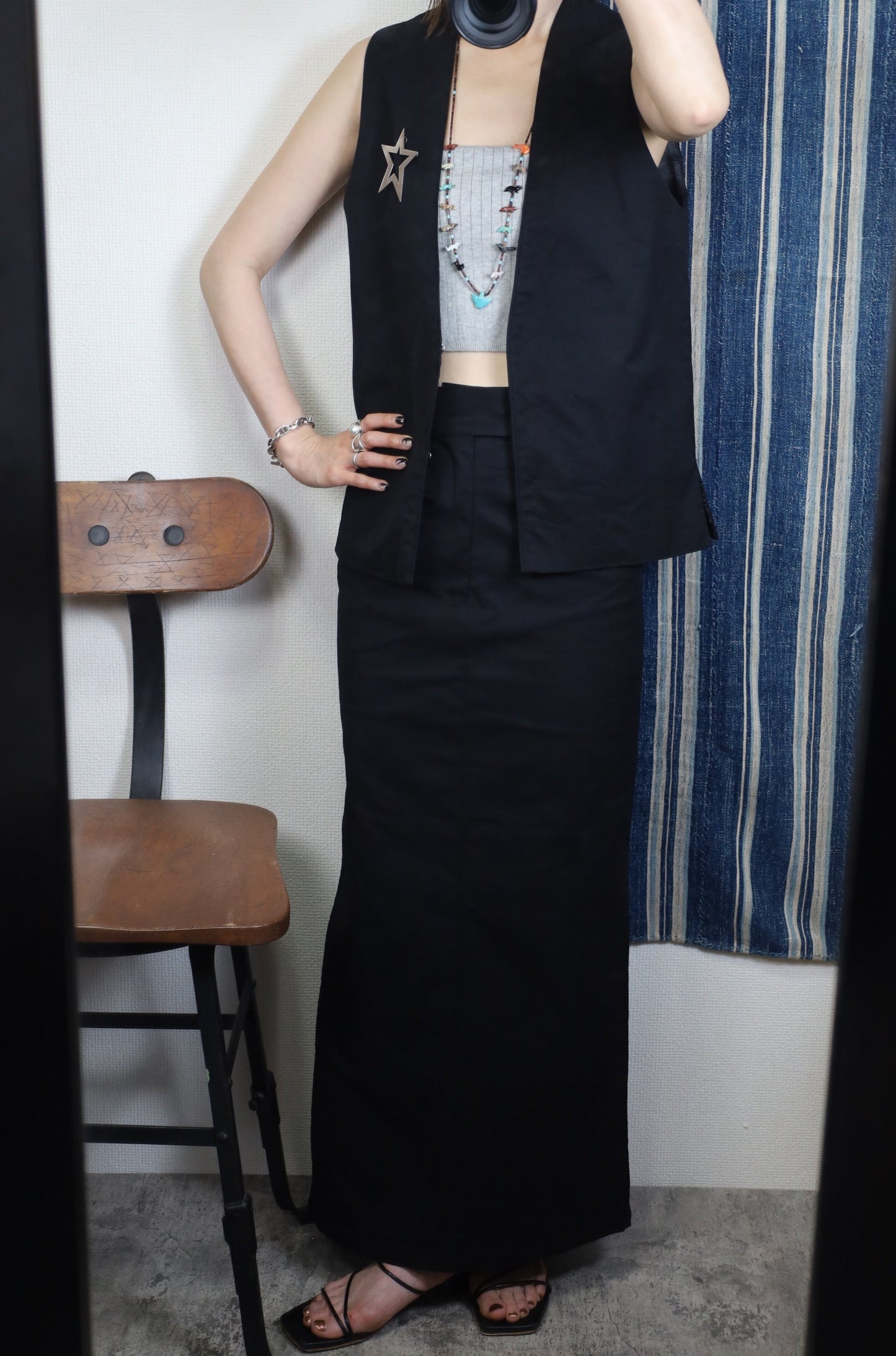 HOWIE SIDE SLIT SKIRT(Black)