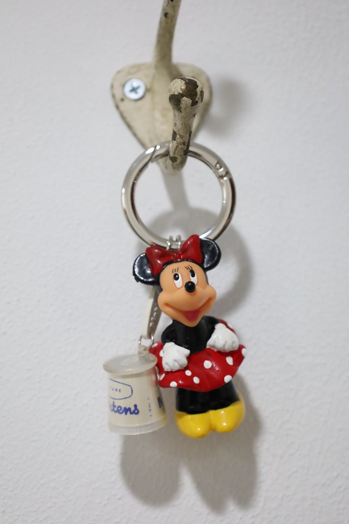 9 / remake key Minnie mouse