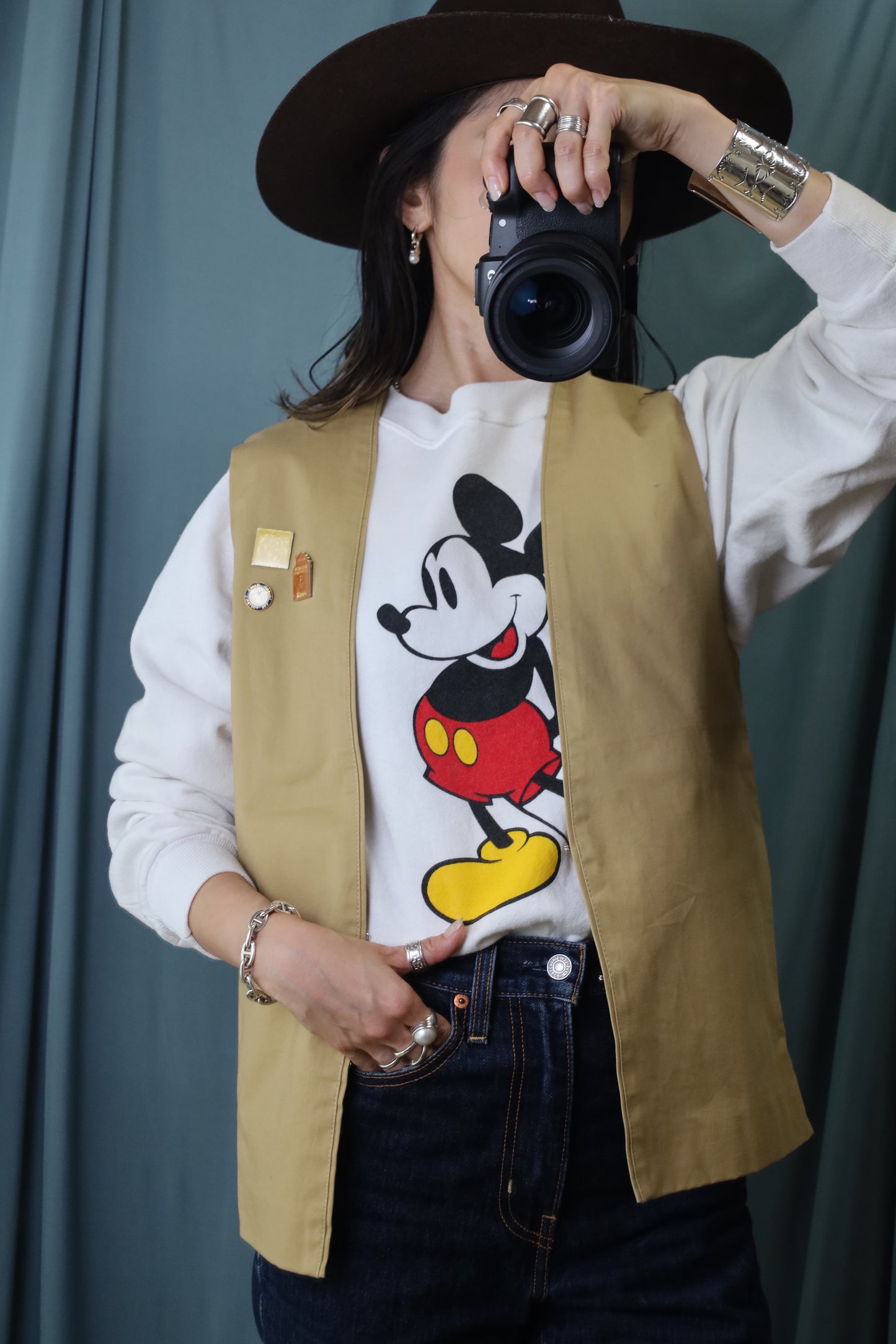 HOWIE 2WAY PINS VEST(Beige)