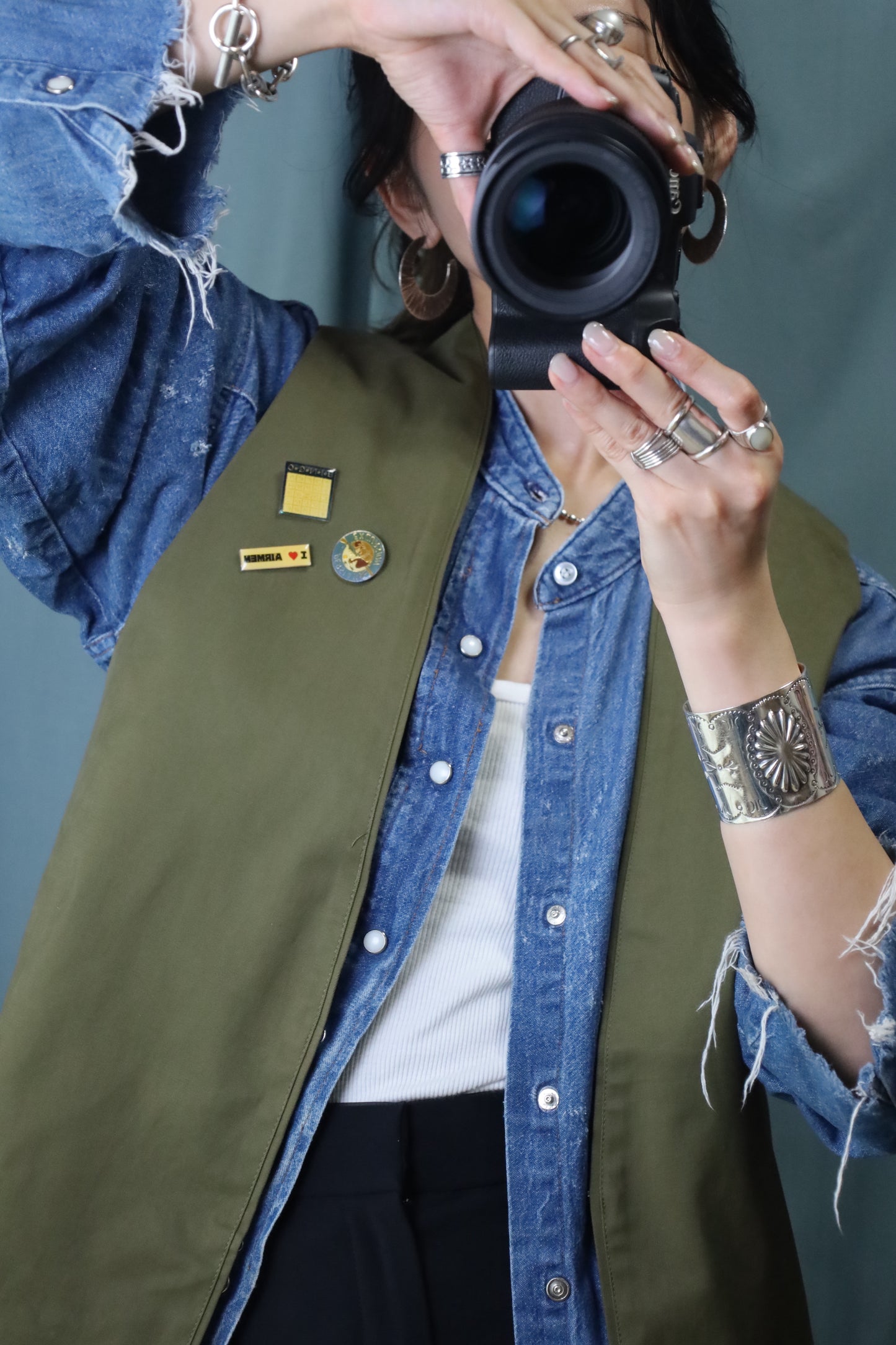 HOWIE 2WAY PINS VEST(Khaki)
