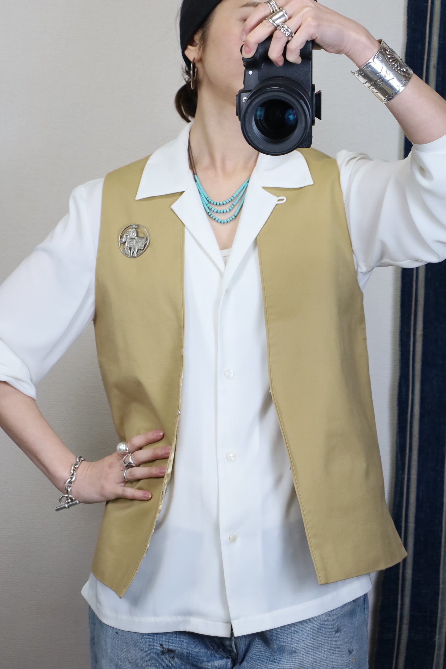 HOWIE 2WAY PINS VEST(Beige)