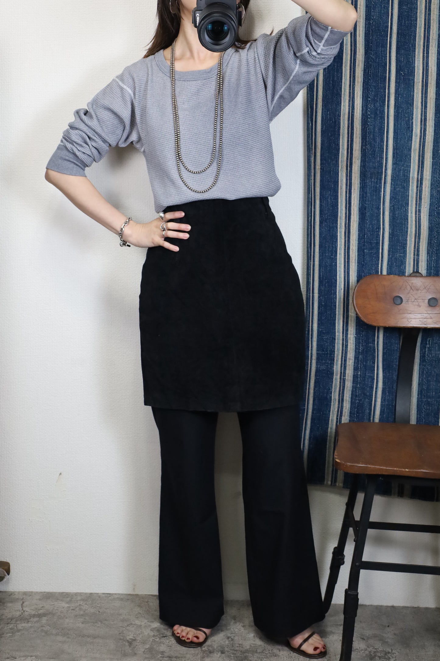 B181 / 1990's EXPRESS Geniune leather skirt