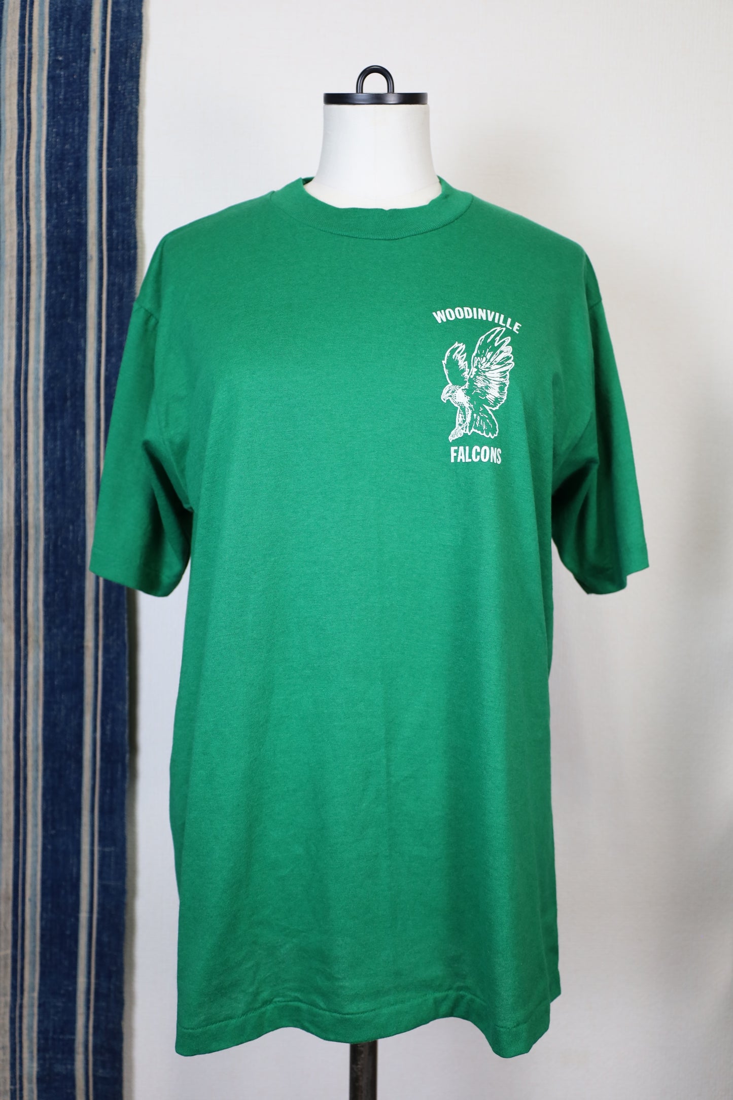 A339 / 1980's sports wear woodi nvill falcons tee
