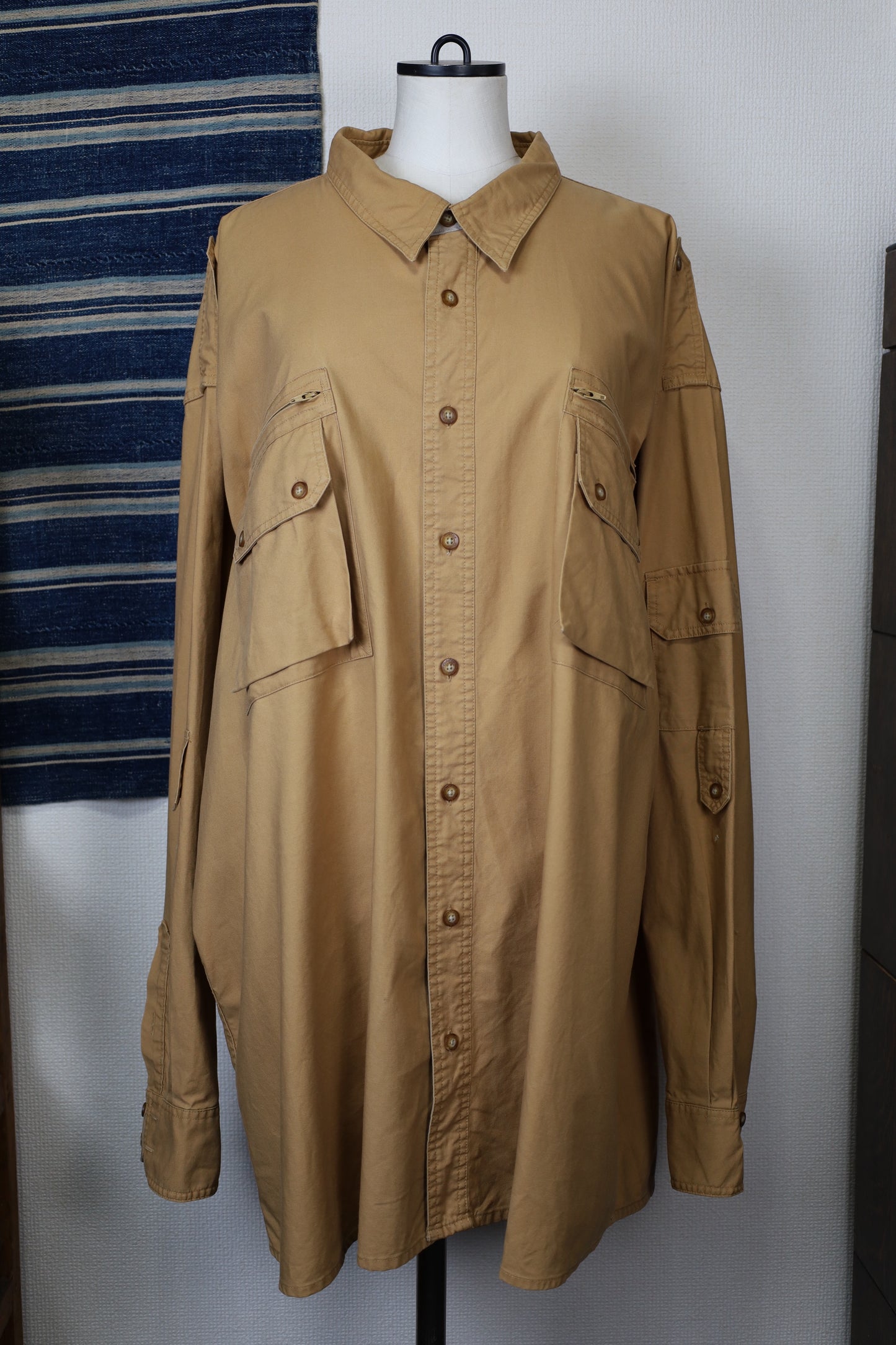 ★135 / 1990's Cabela's safari shirt