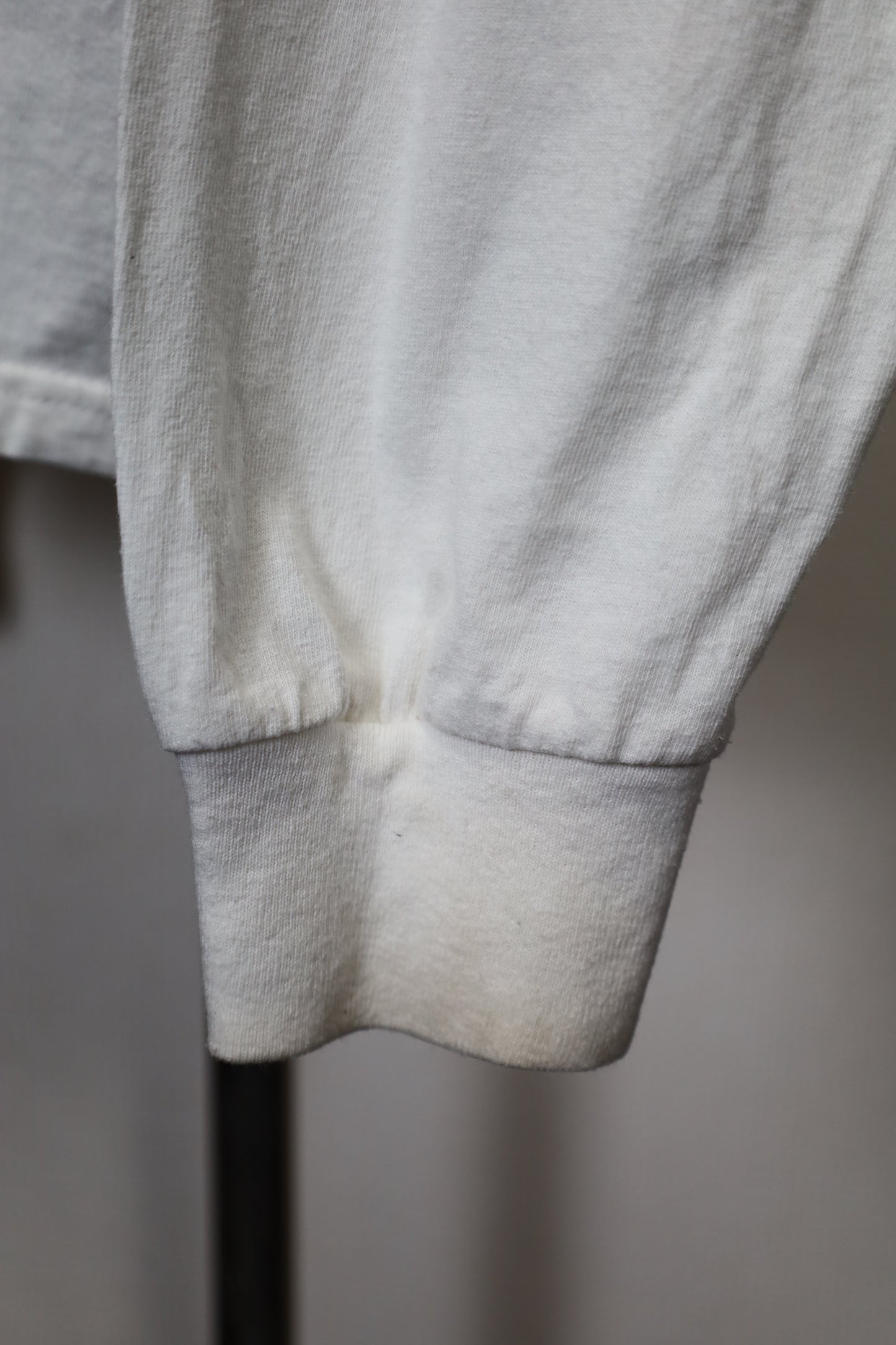 139 / early2000's GILDAN long sleeve tee