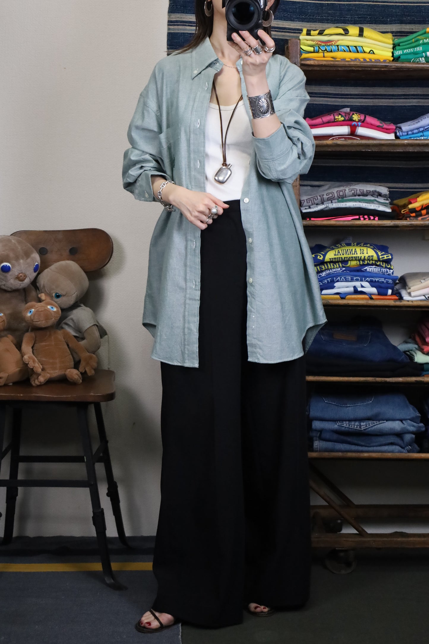 Z688 / 1990's Nautica chambray shirt