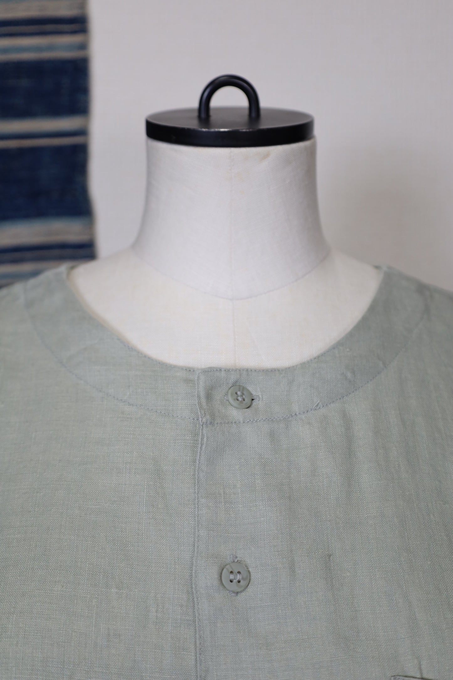 Z618 / 1990's GOOUCH no collar linen shirt