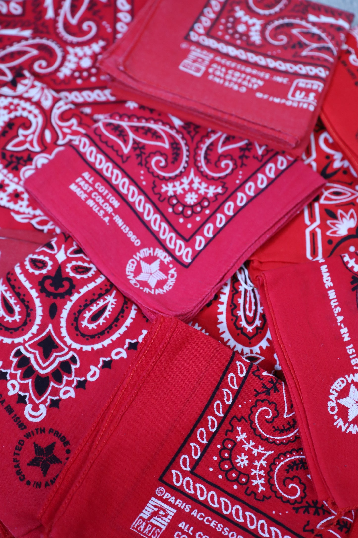 1980's Vintage bandana (red)