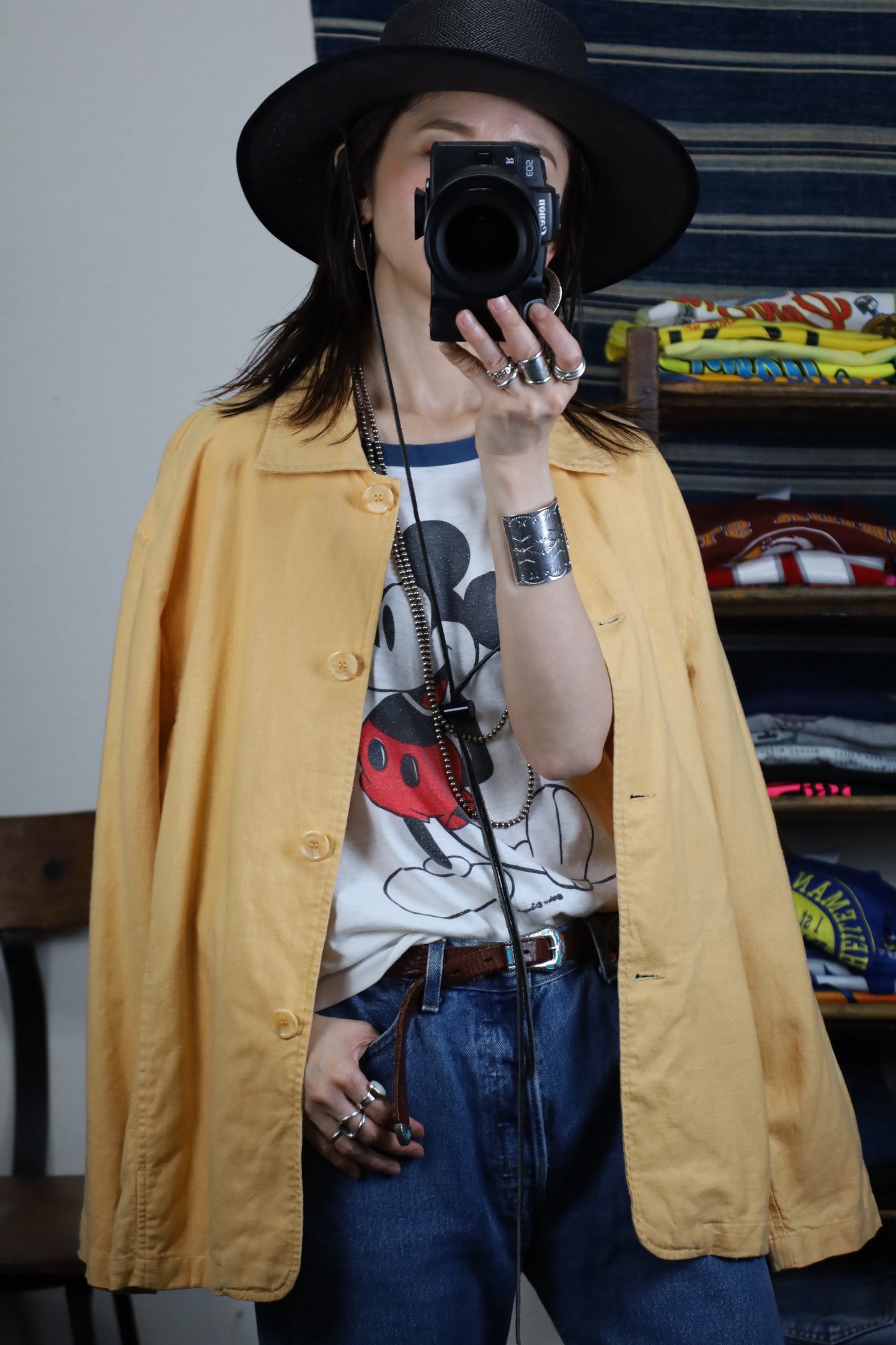 631 / 1980's UNKNOWN mickey linger tee