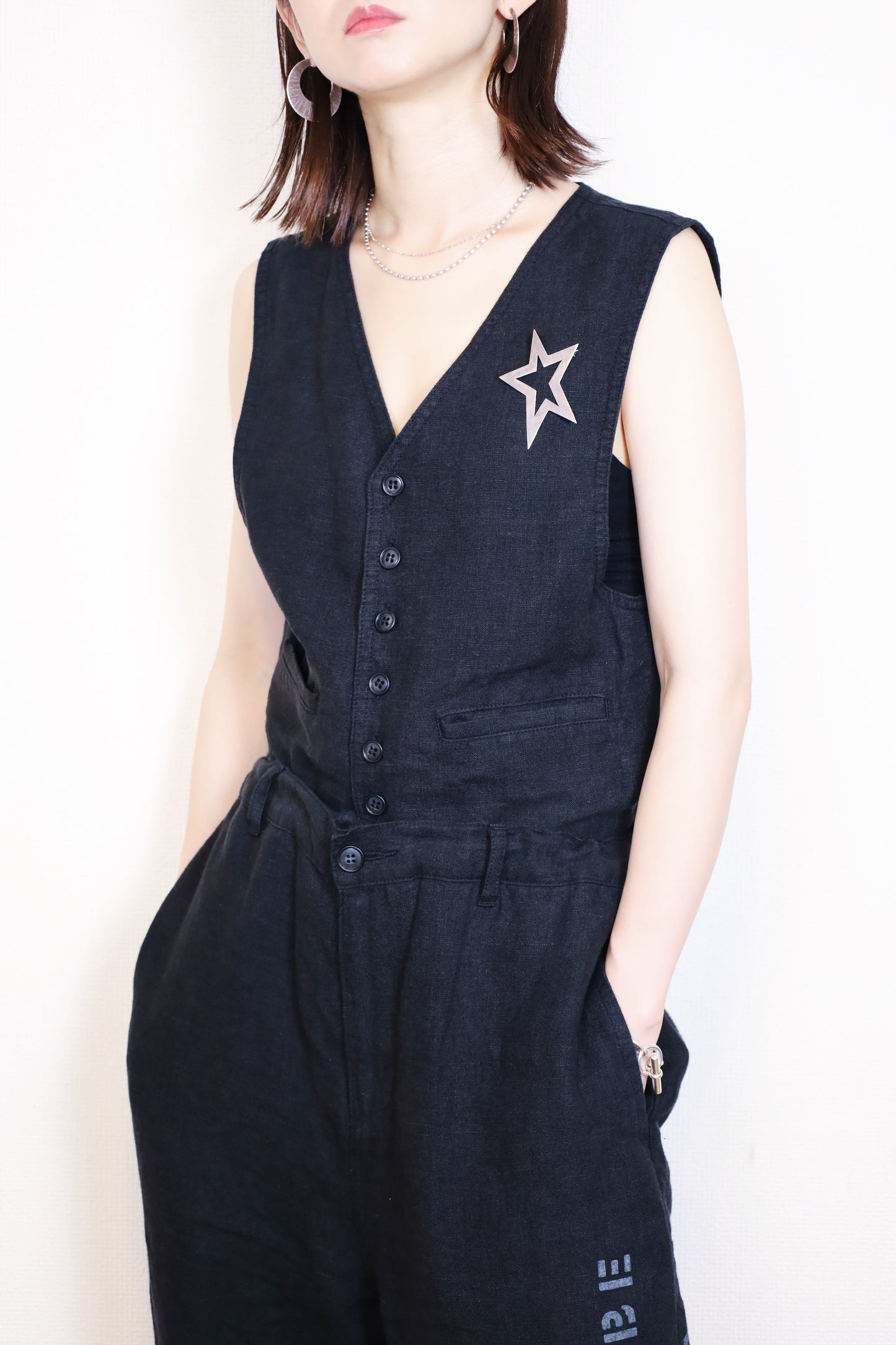 HOWIE linen vest (black)