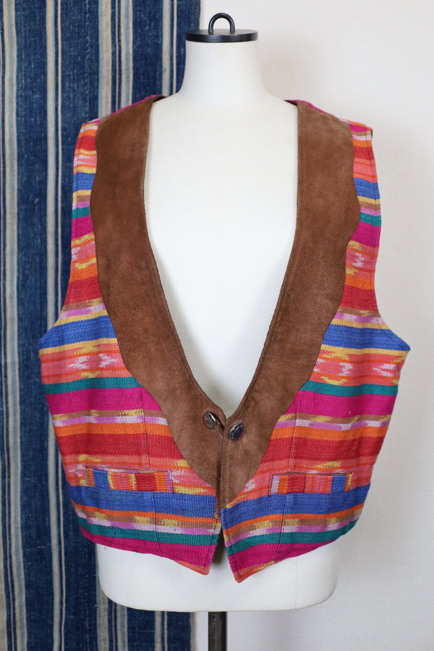 E181 / early 2000's CHICO's DESIGN Native pattern vest