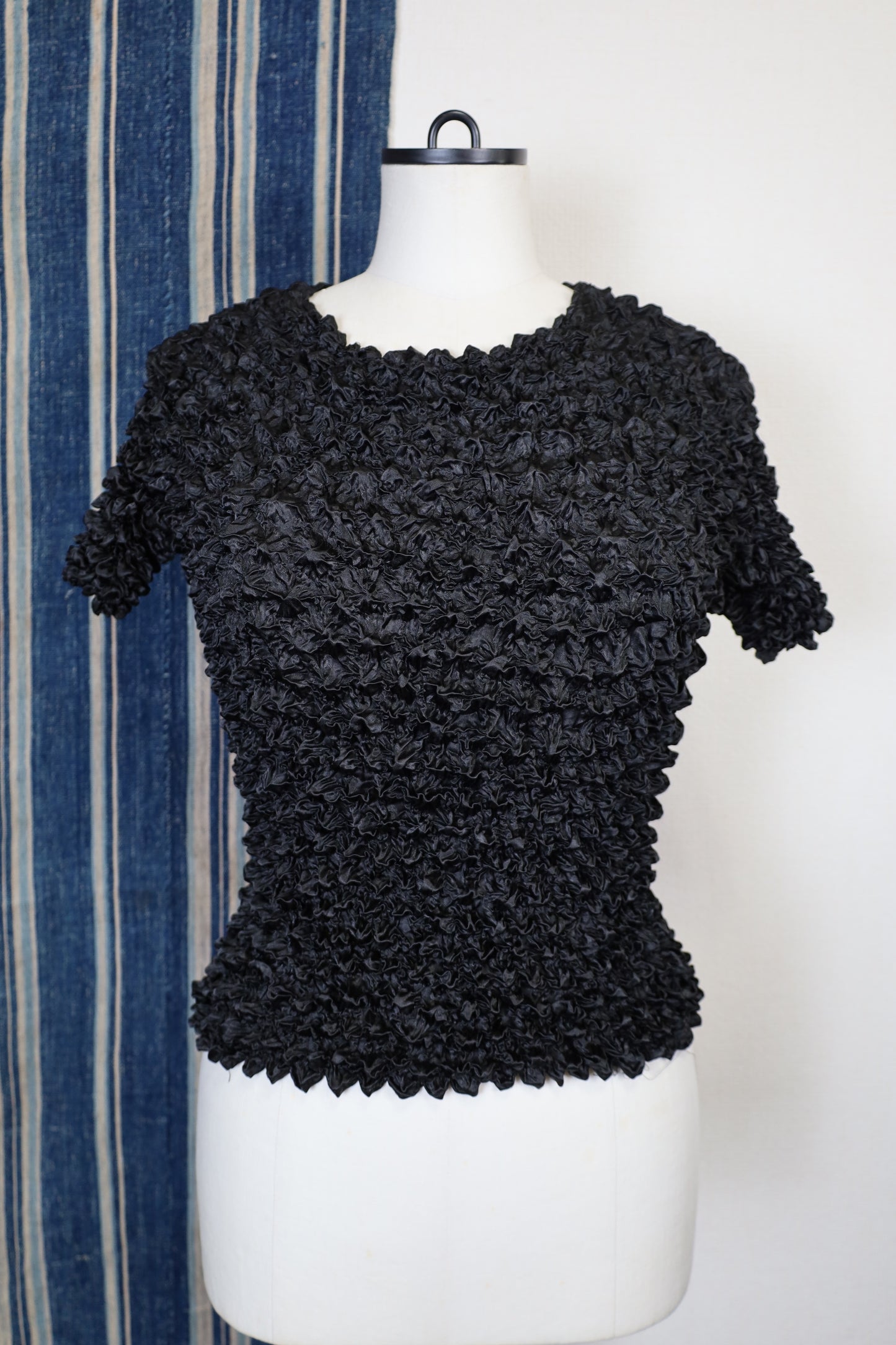 E180 / popcorn knit design Tee