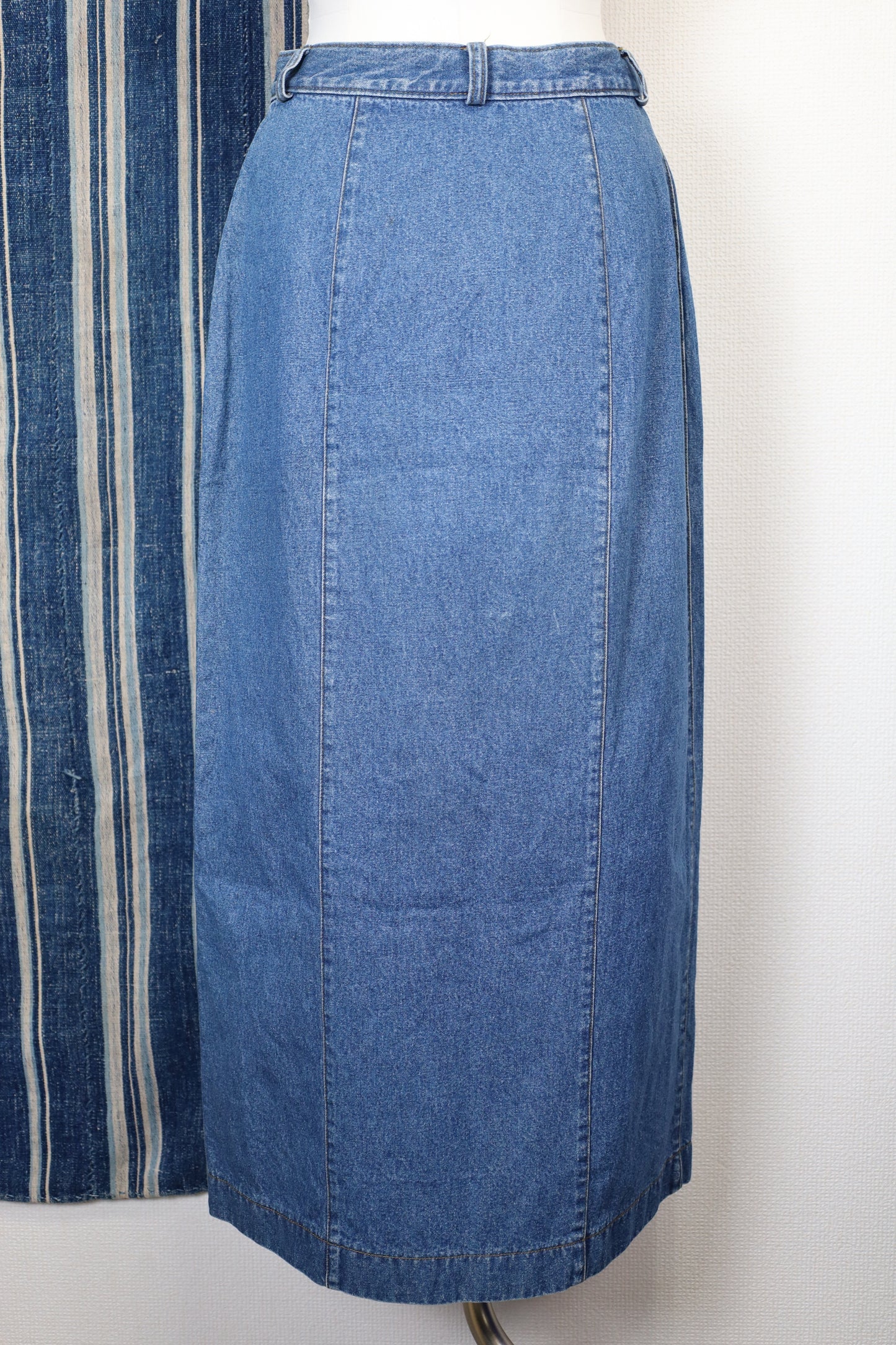E182 / 1990s OLD VAN HEUSEN Denim Skirt