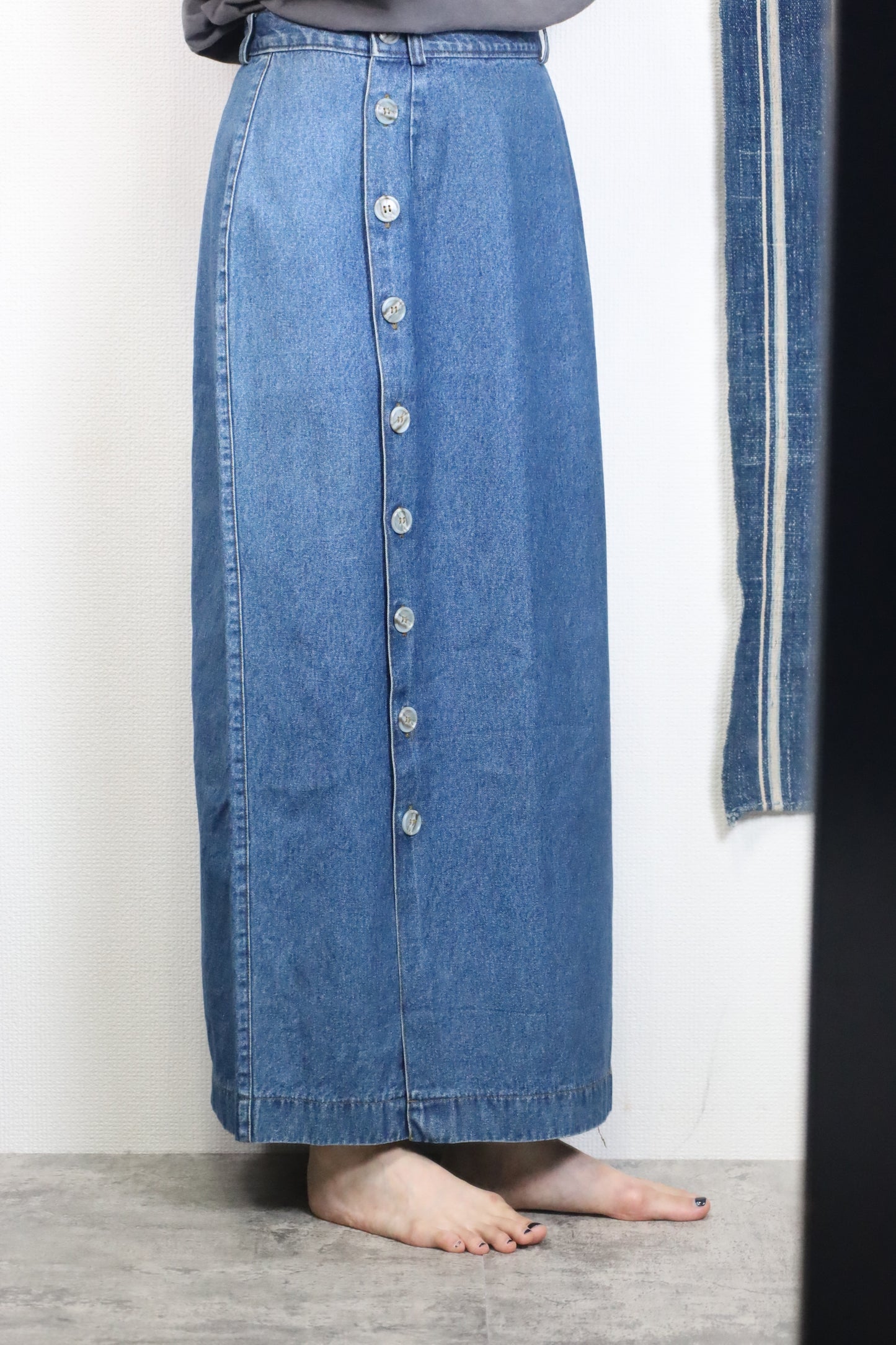 E182 / 1990s OLD VAN HEUSEN Denim Skirt