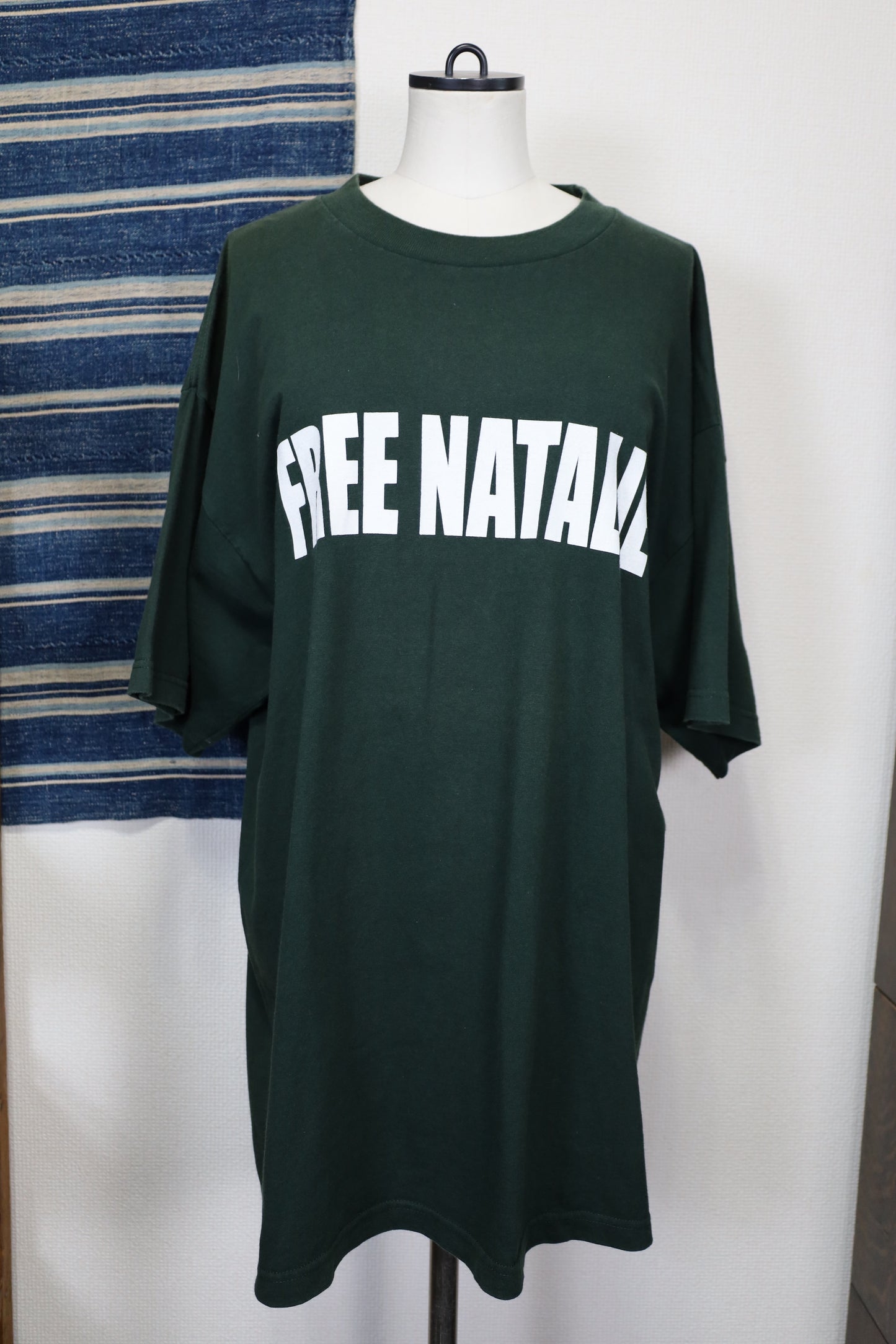 Z625 / 1990's OLD giant Print Tee FREE NATALIE