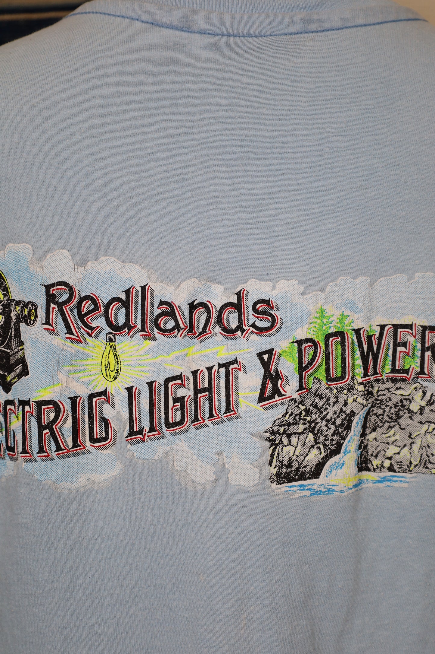 27 / 1980's HANES print tee