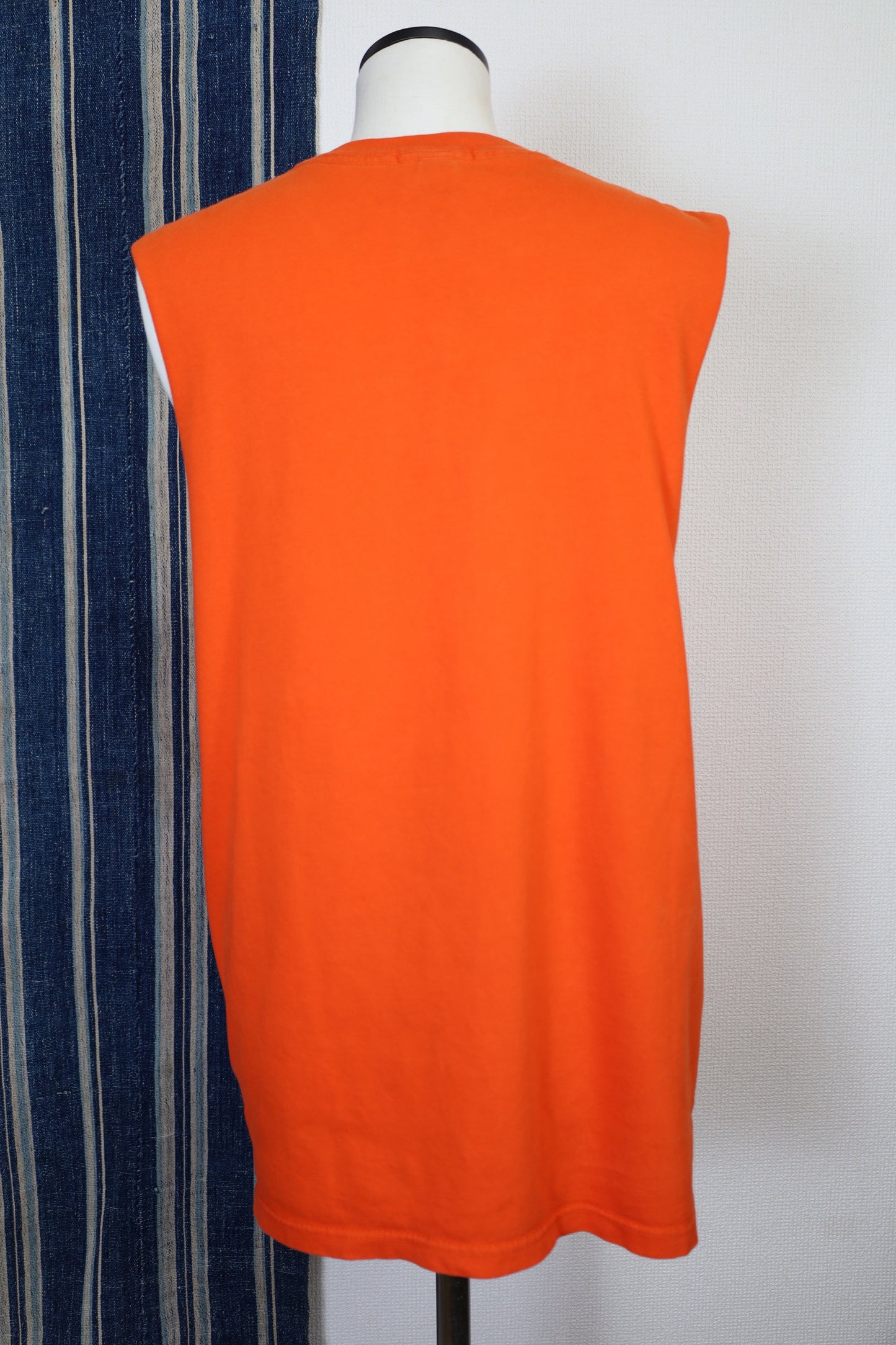 Z95 / The cotton exchange WHEATON No Sleeve Tee