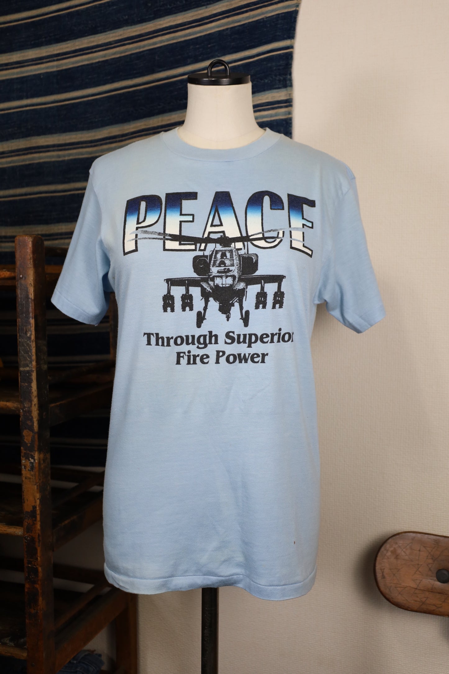 B521 / 1980's OLD Hanes PEACE Print T-Shirt
