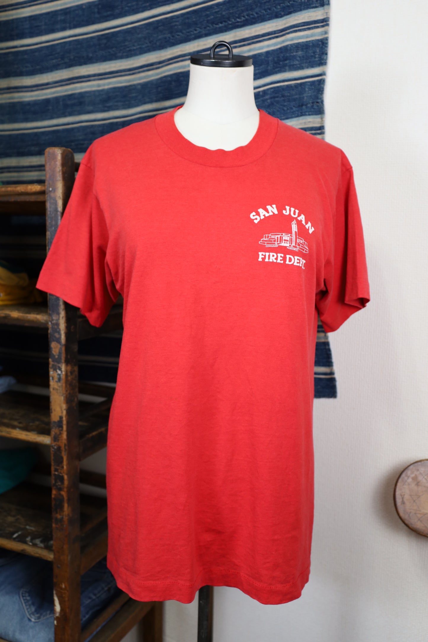 B517 / 1990's OLD UNKNOWN SAN JUAN FIRE DEPT Print T-Shirt