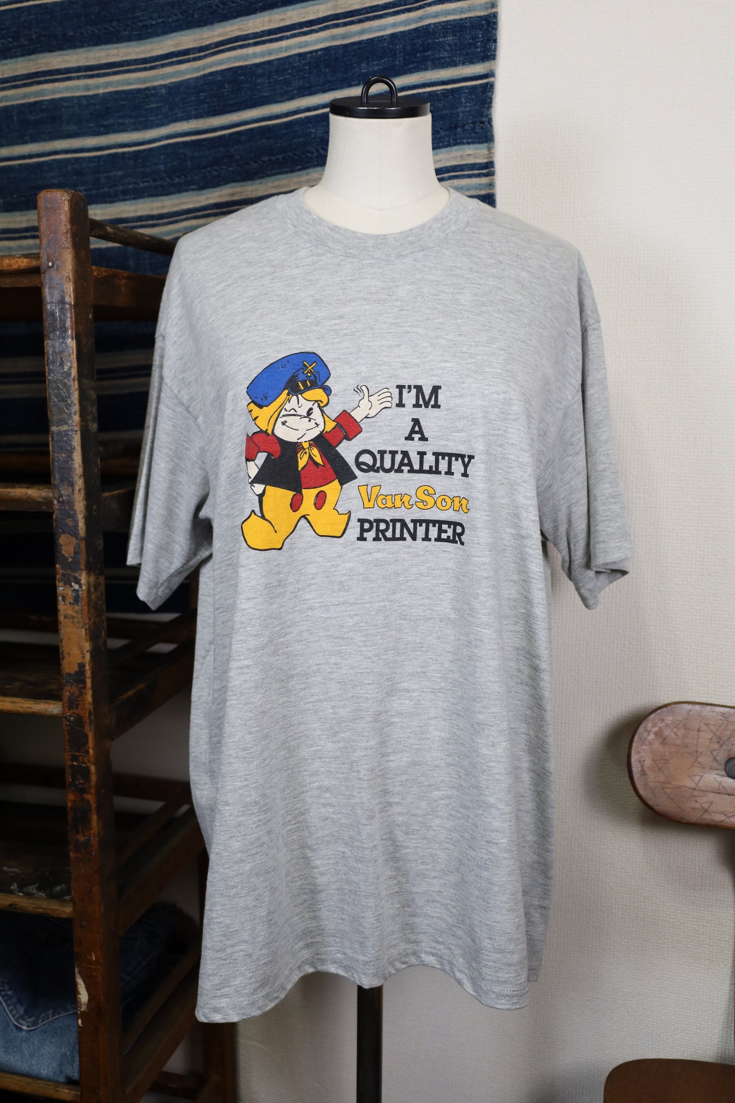177 / 1990's OLD Touch of Gold Print T-Shirt