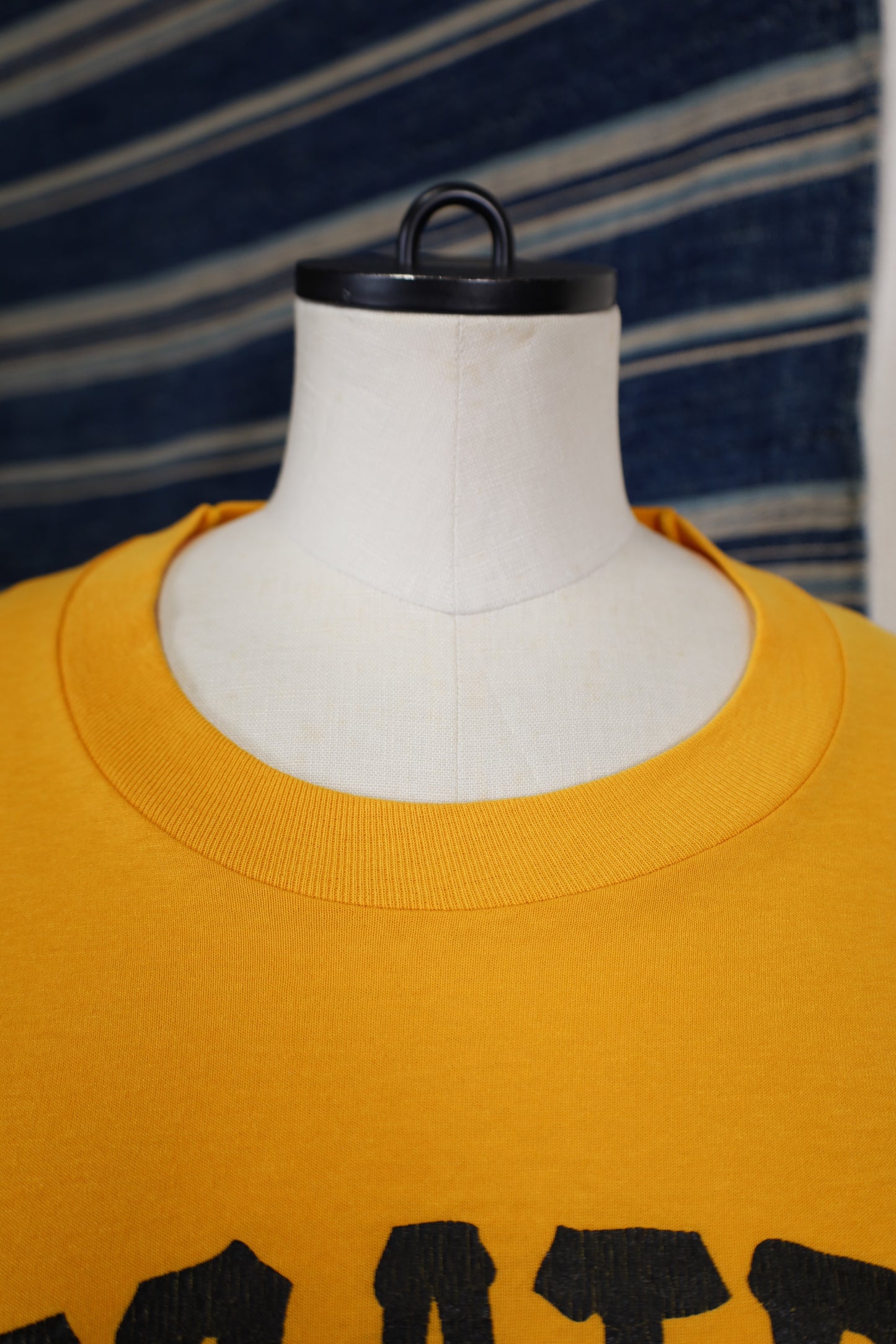 Z155 / 1990's OLD FRUITS OF THE LOOM PIRATES Print T-Shirt