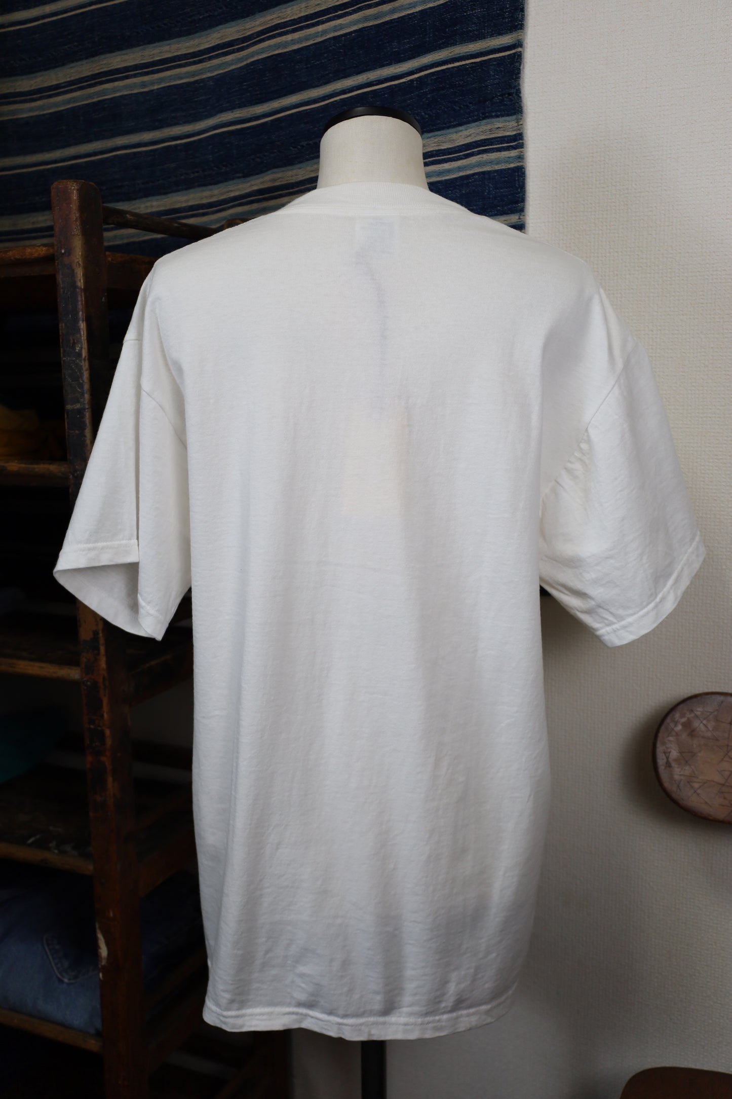 B520 / early 2000's DELTA Print T-Shirt