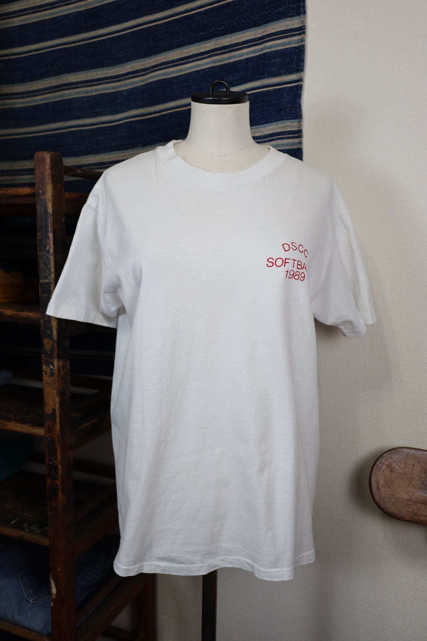 B527 / 1980's OLD Hanes DSCC SOFTBALL Print T-Shirt