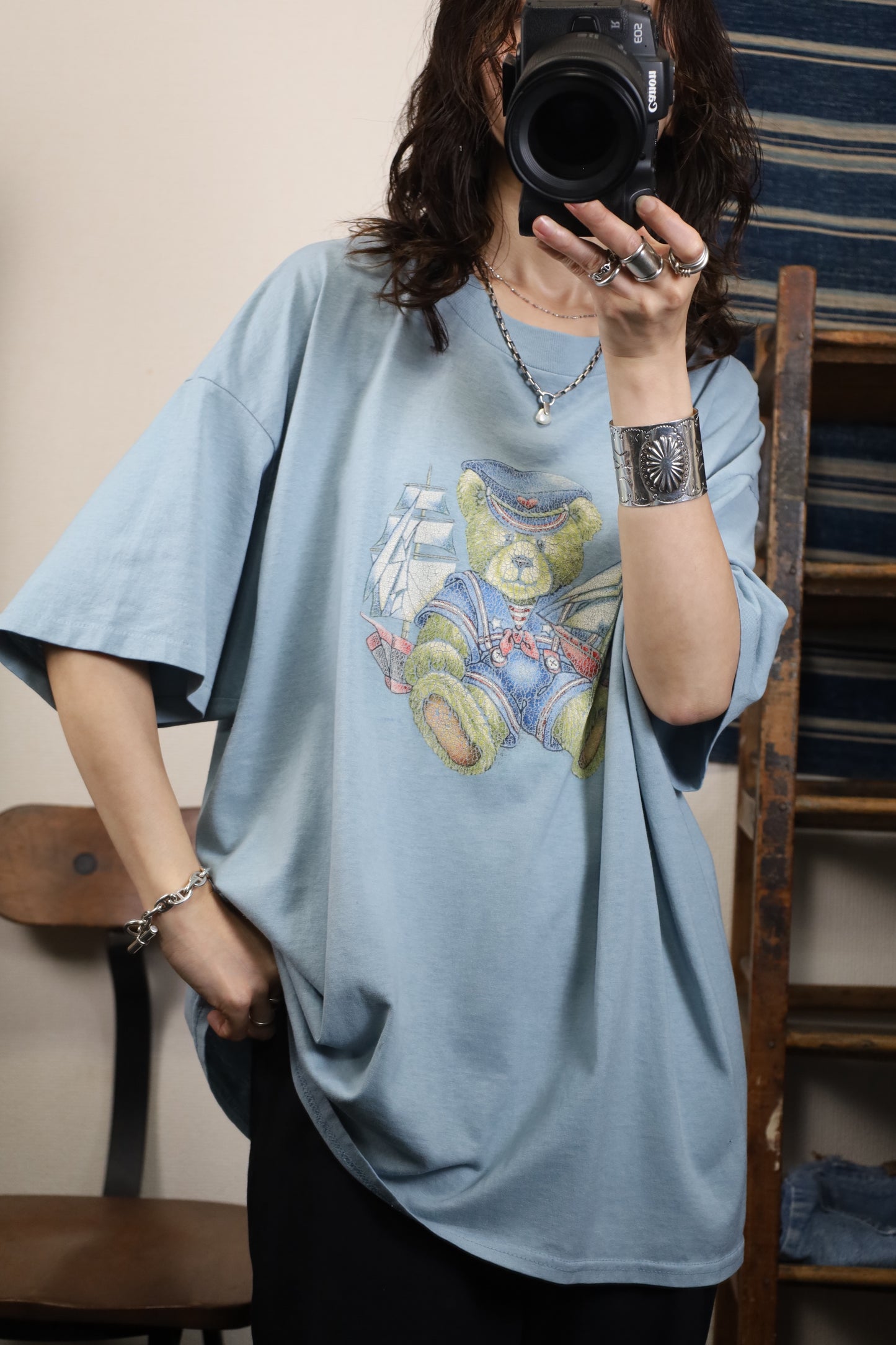 Z833 / 1990's OLD Hanes Bear Print T-Shirt