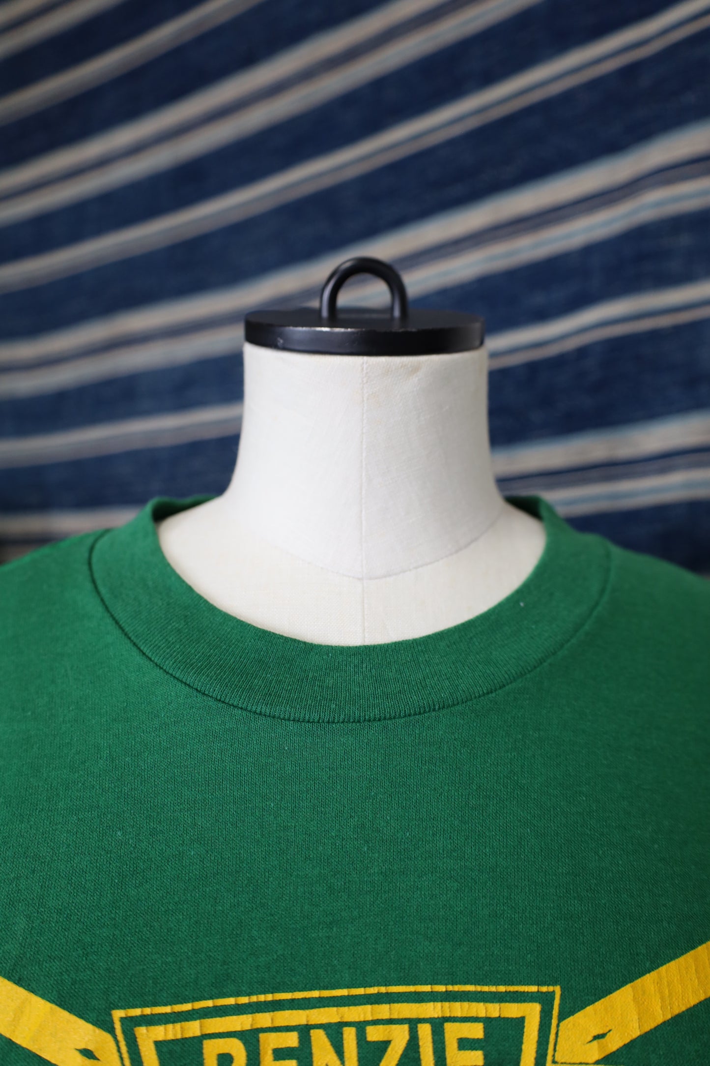 B497 / 1980's sportwear BENZIE SPORTSMANS tee