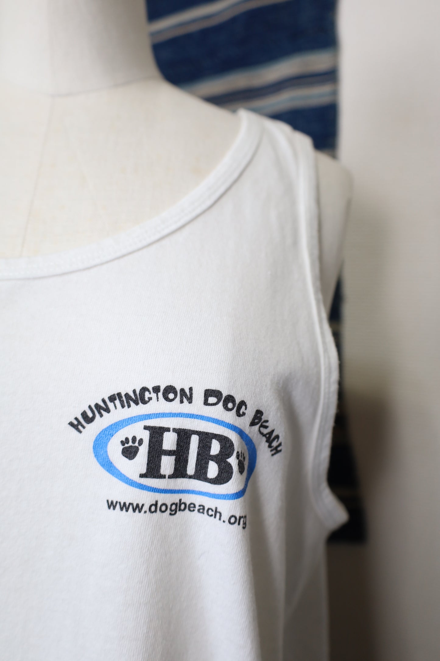 B519 / early2000's anvil DOG BEACH tank top