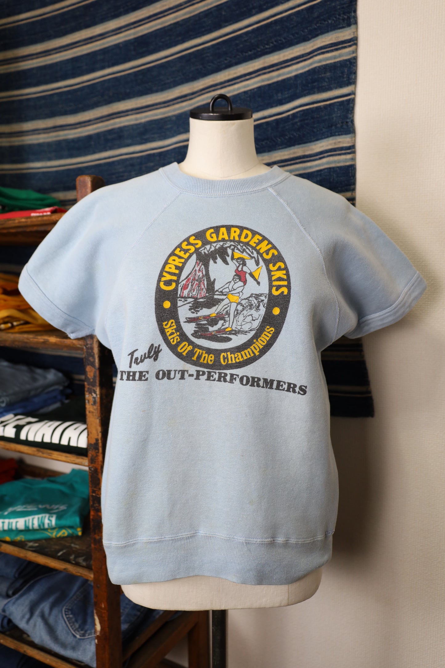 B565 / Vintage washinton mills co short sleeve sweat