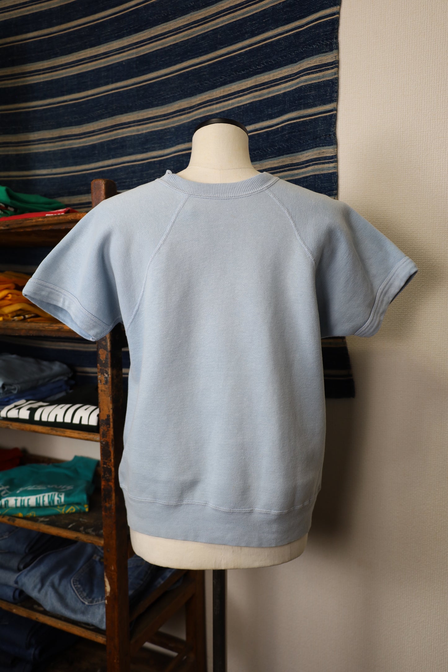 B565 / Vintage washinton mills co short sleeve sweat