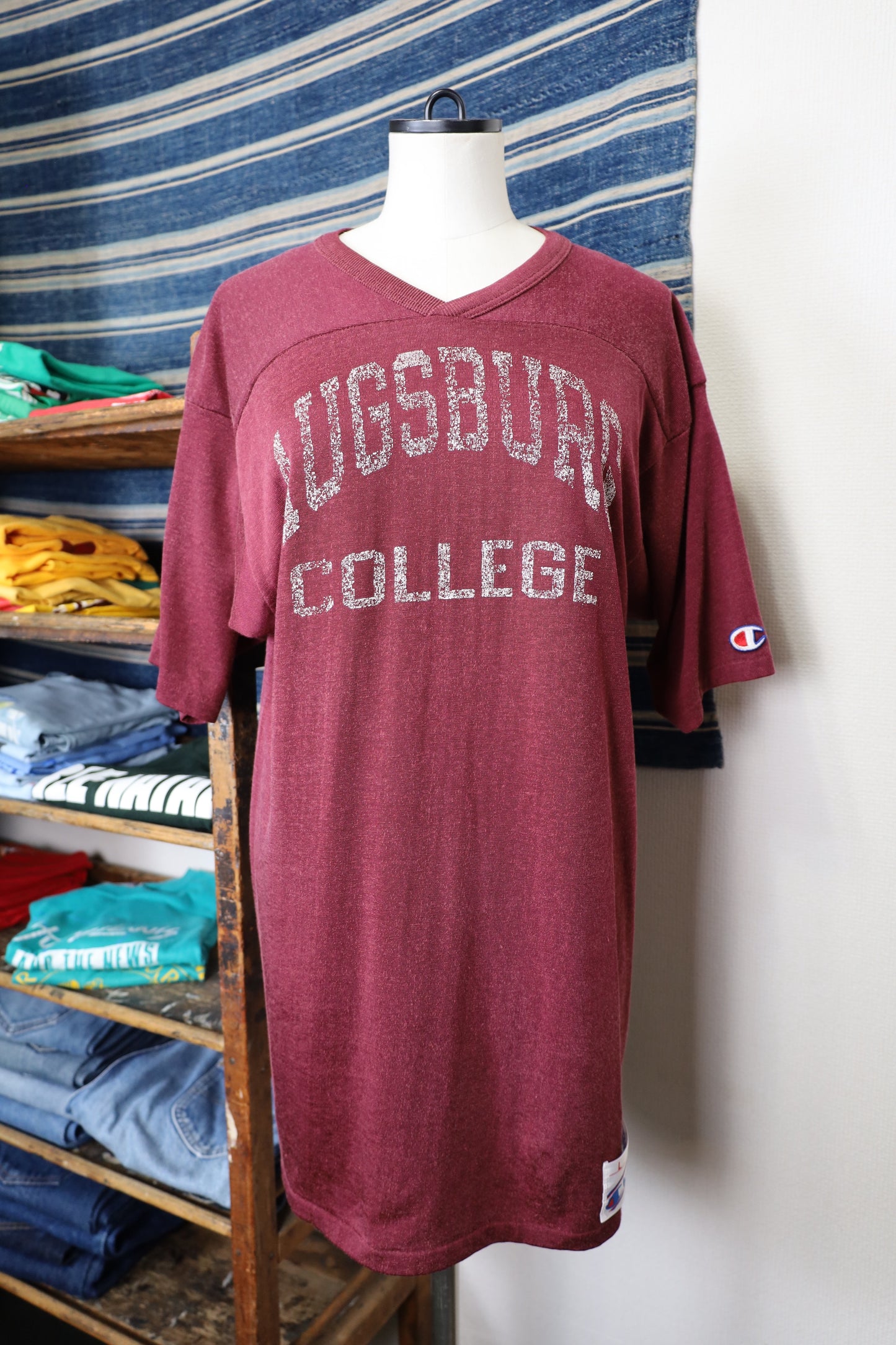 B536 / 1980's champion foot ball tee