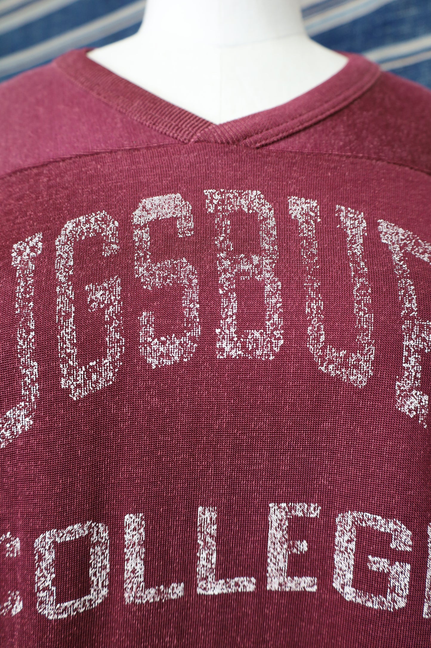 B536 / 1980's champion foot ball tee