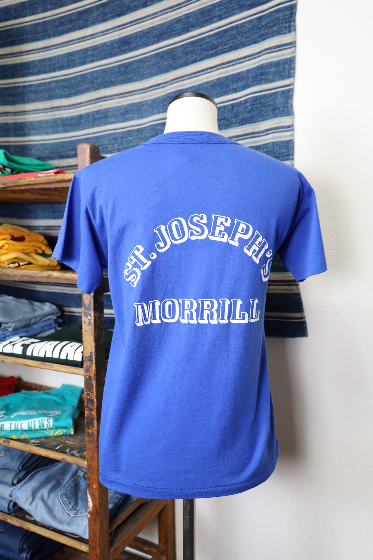 B543 / 1990's RUSSELL ATHLETICE back print tee
