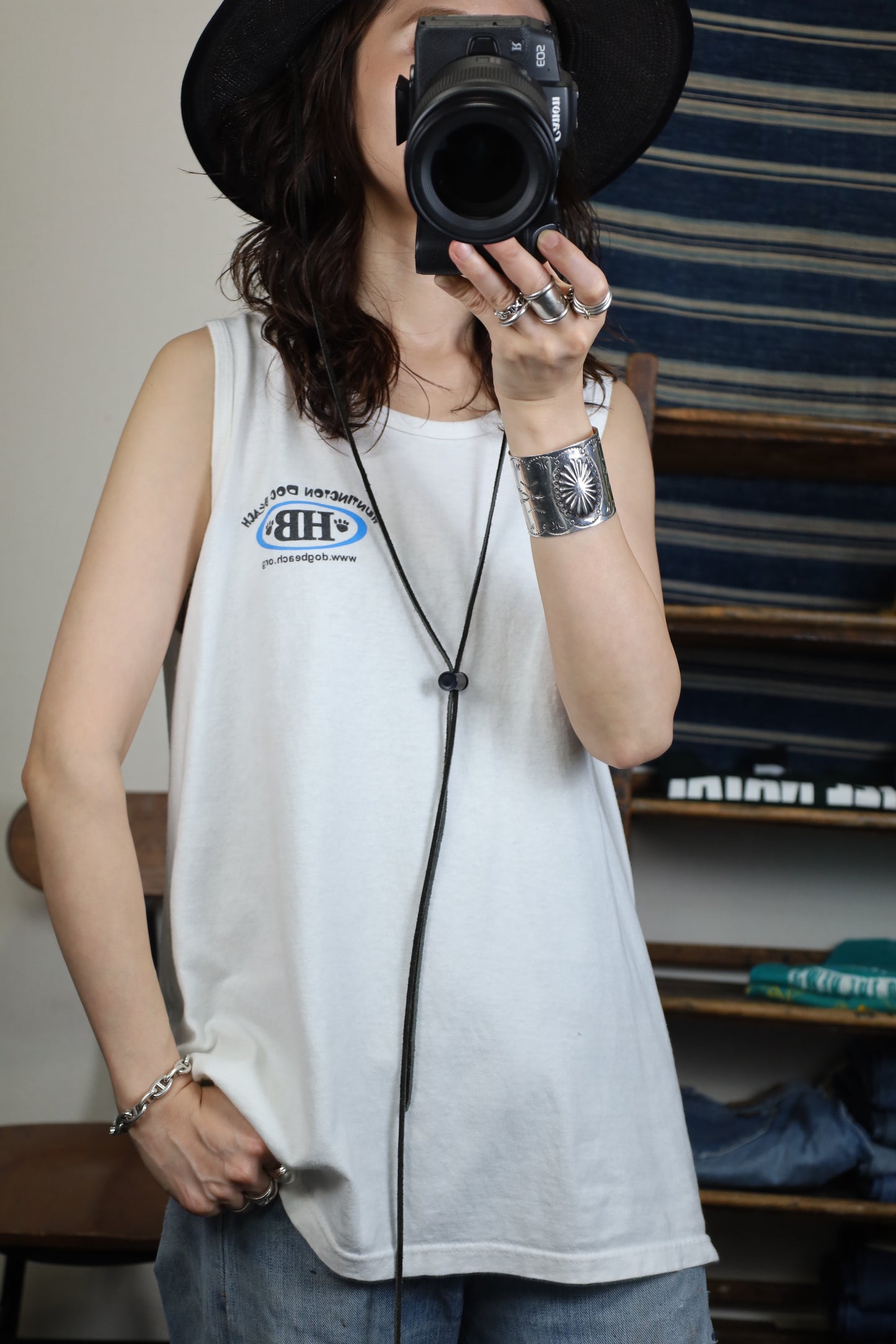B519 / early2000's anvil DOG BEACH tank top