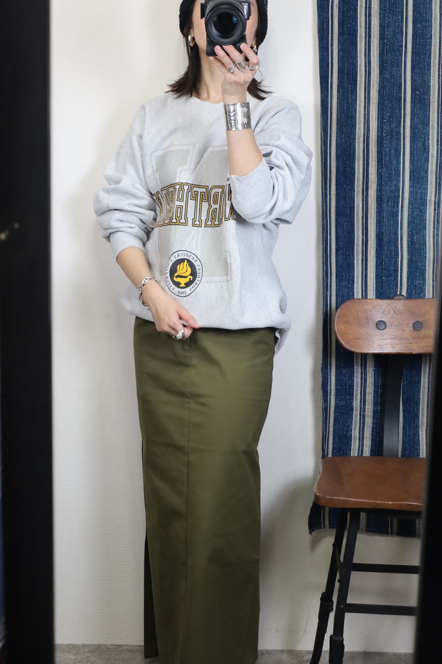 HOWIE SIDE SLIT SKIRT(Khaki)