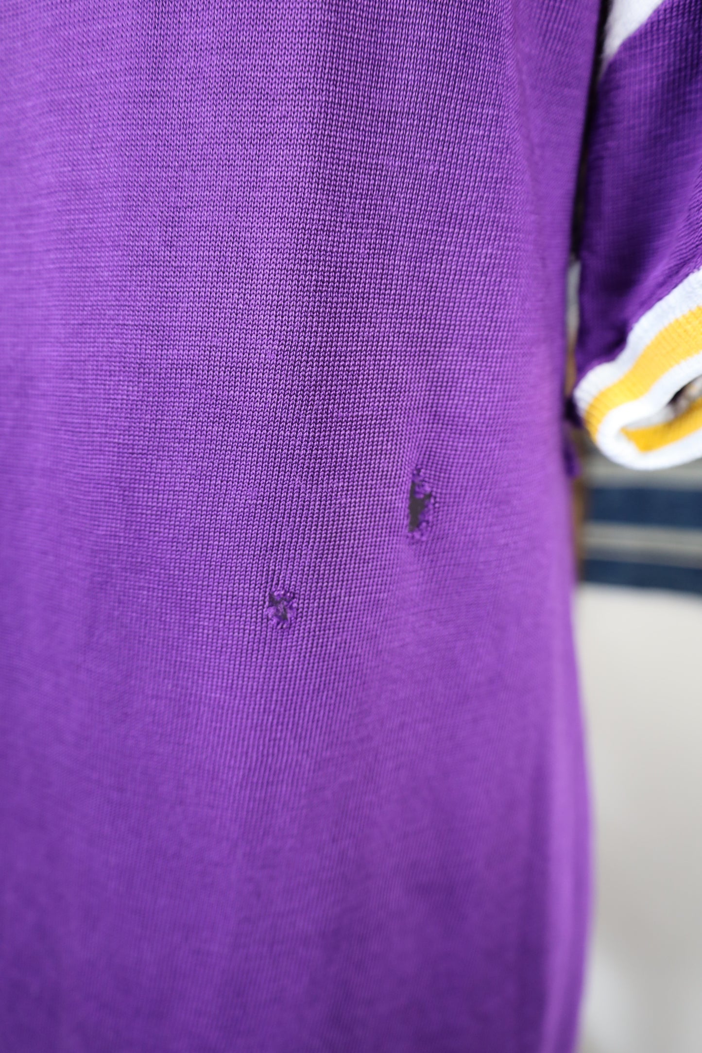 B548 / Vintege ATA football tee