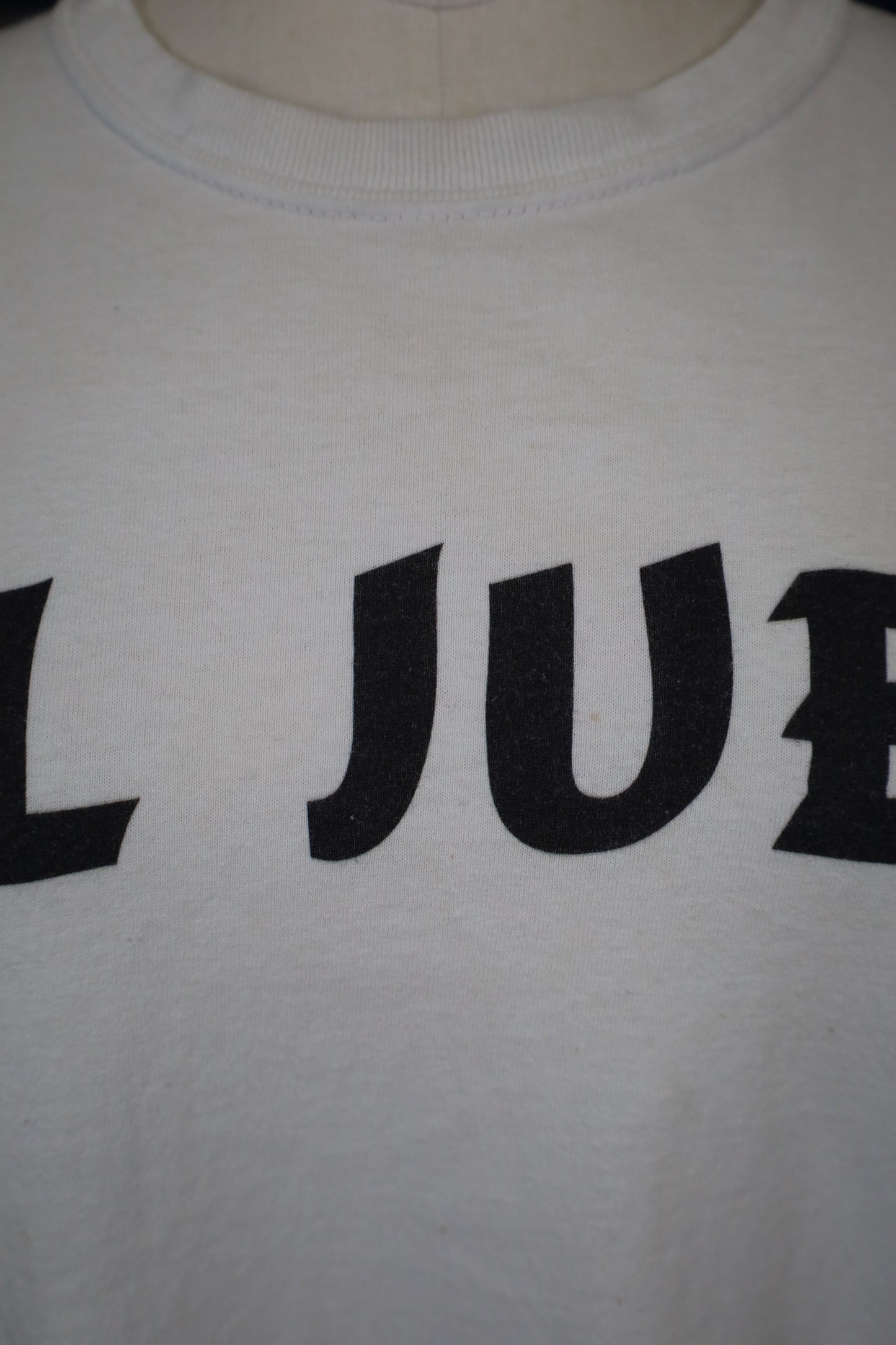 Z624 / early2000's GILDAN EL JUEZ tee