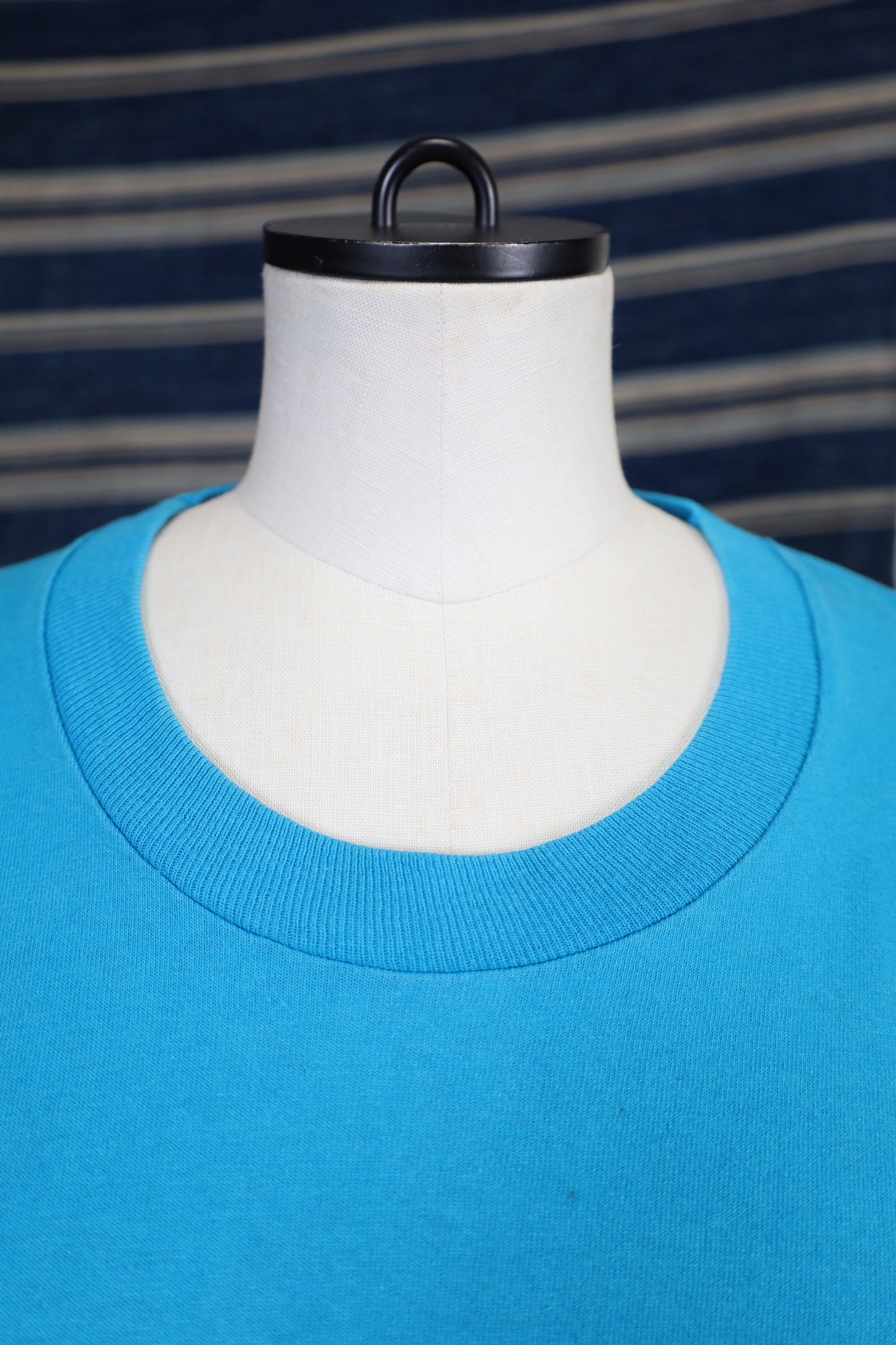 Z839 / 1990's FRUITS OF THE LOOM ALASKA tee