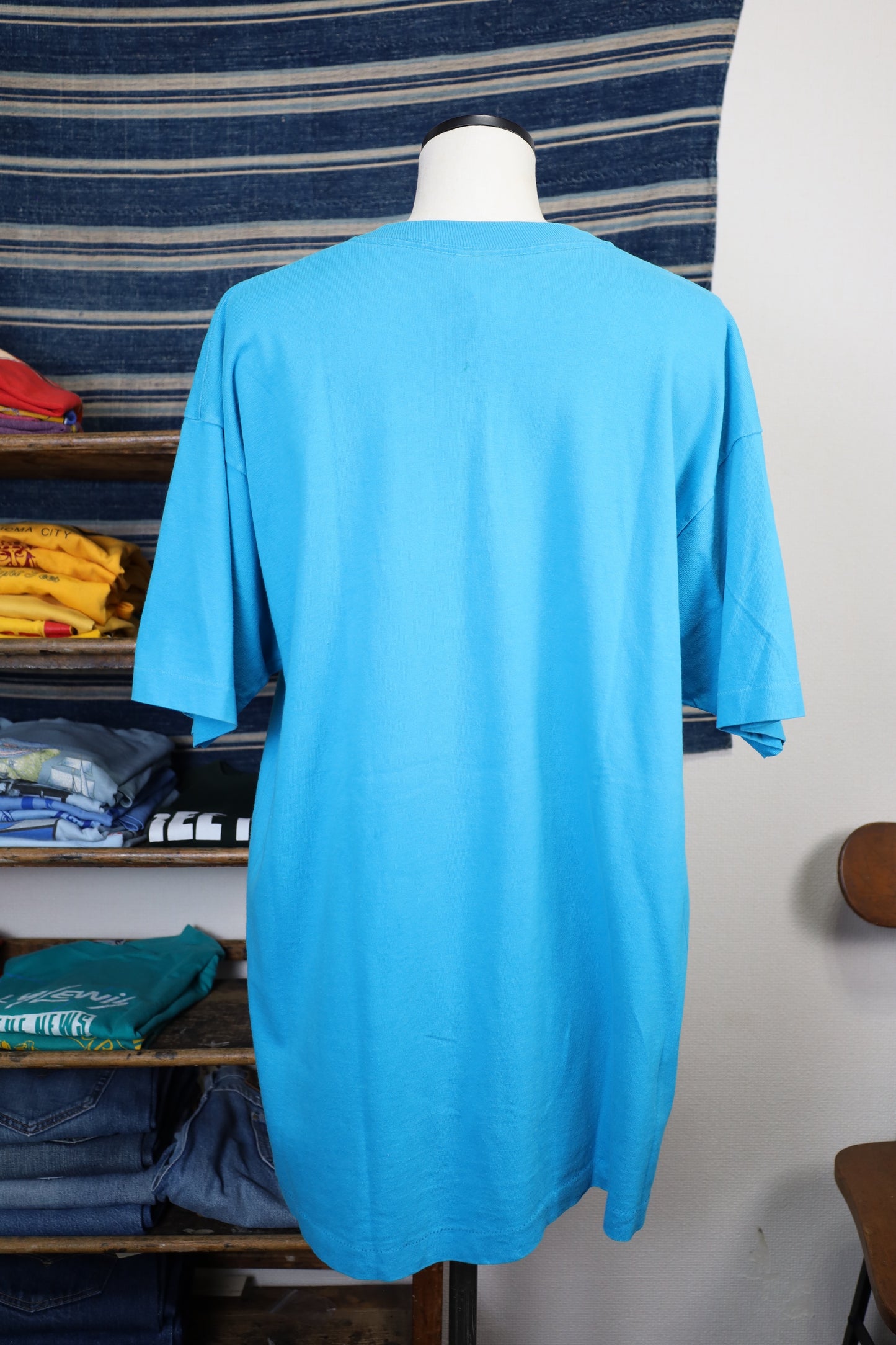 Z839 / 1990's FRUITS OF THE LOOM ALASKA tee